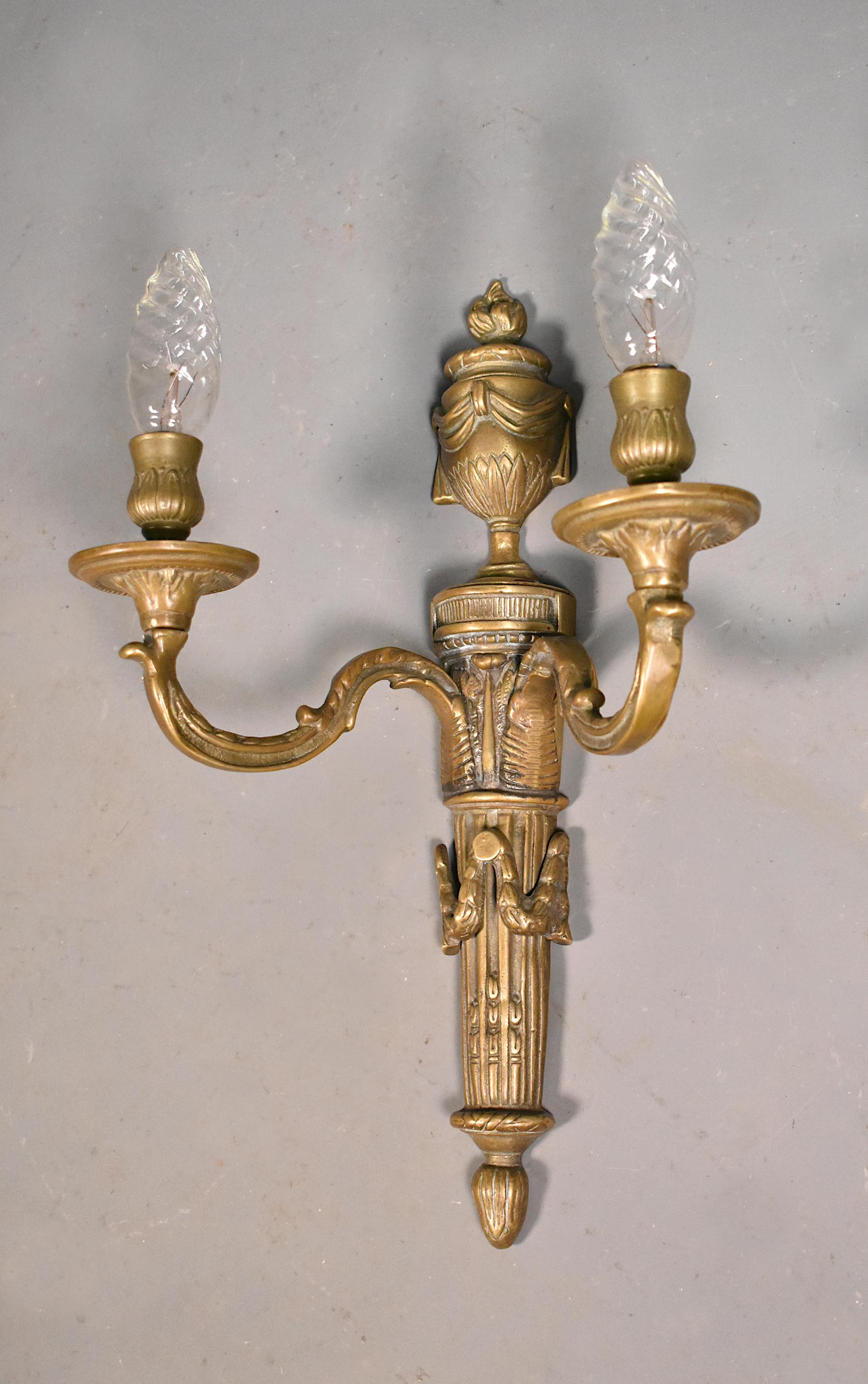 Large Antique French Bronze Wall Sconce Napoleon III In Good Condition For Sale In SAINTE-COLOMBE, FR