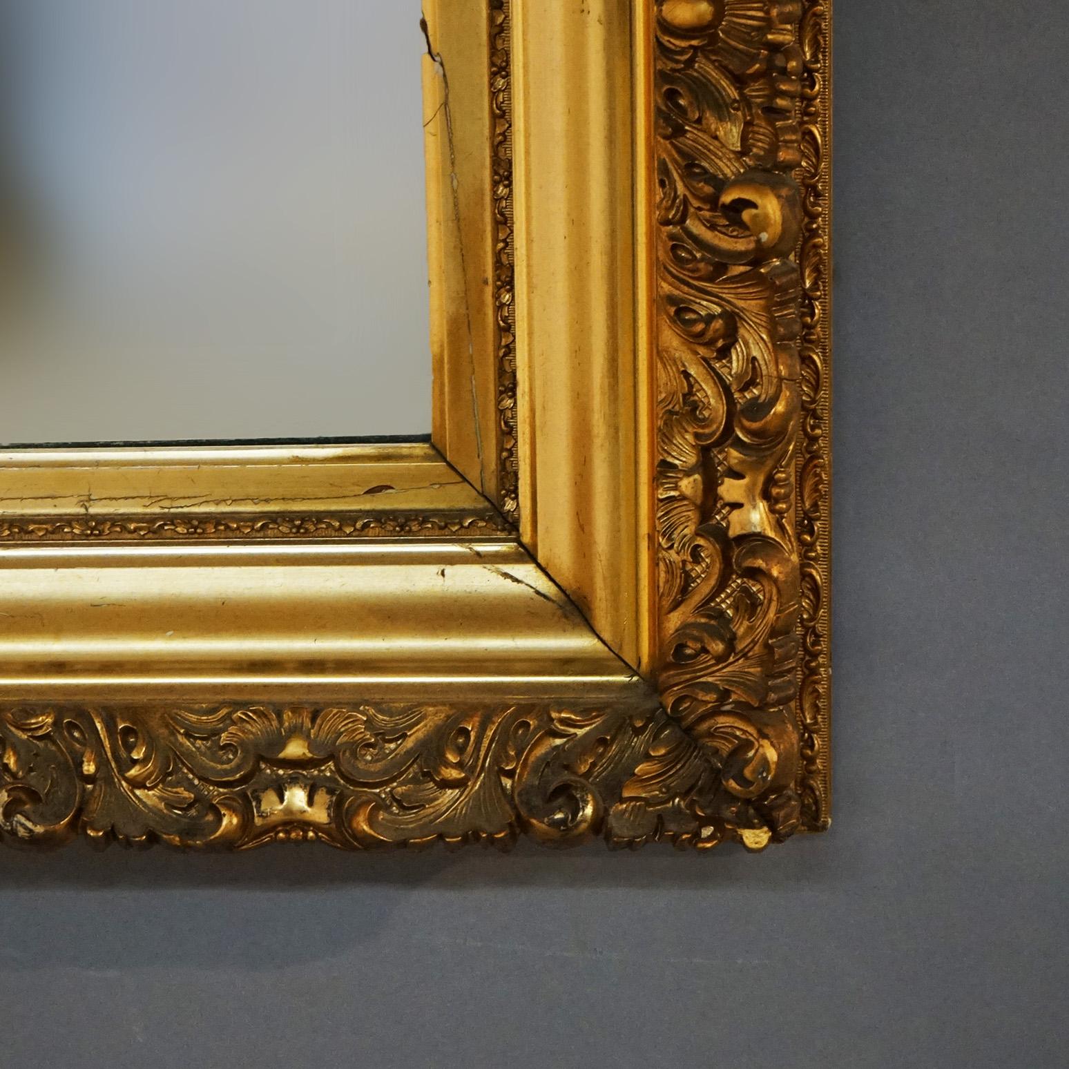 Miroir Grand miroir mural ancien de première finition française en forme de feuillage avec cadre en bois doré C1900 en vente
