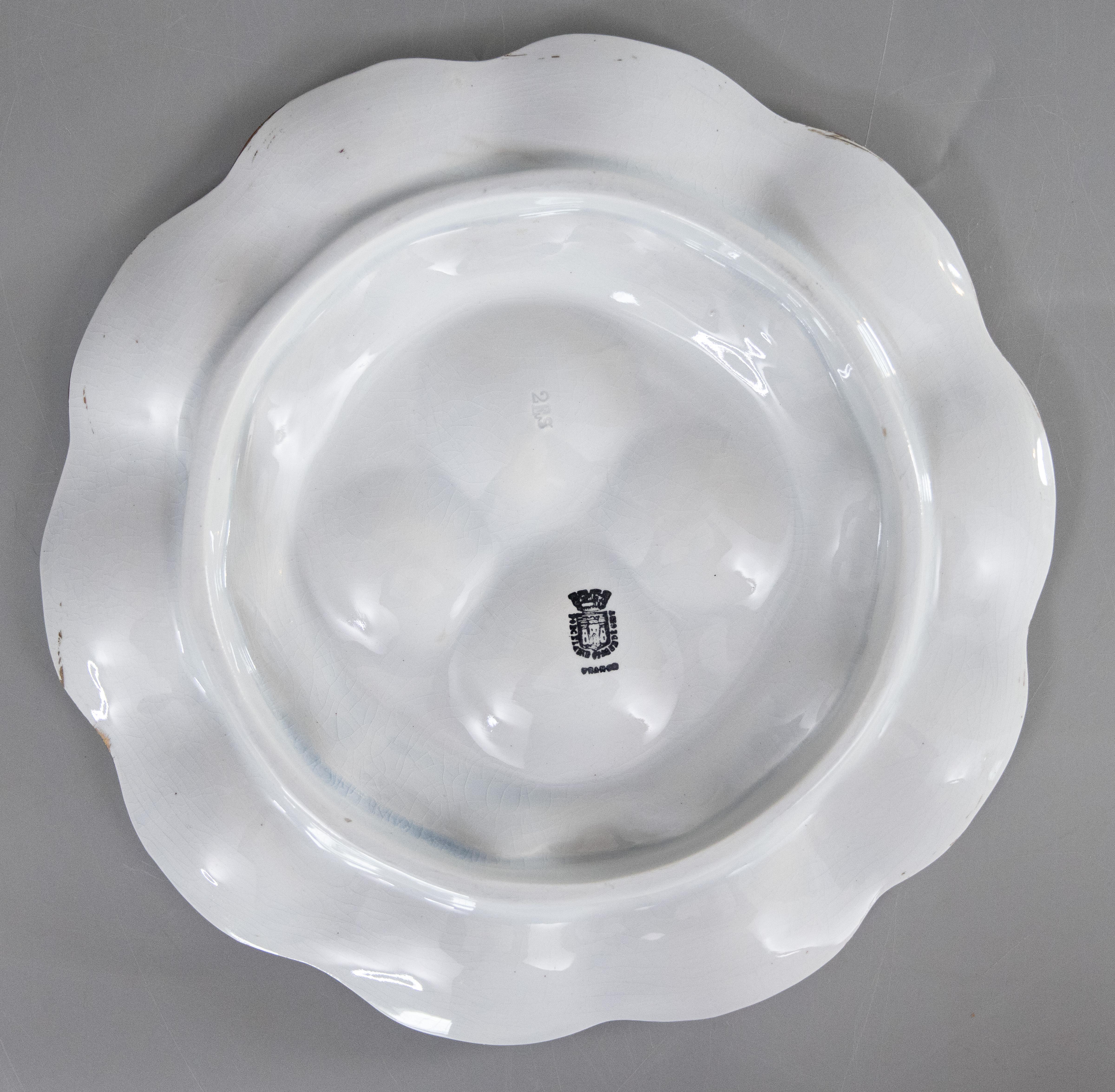 Bandeja grande antigua francesa de mayólica azul pálido blanca de Gien, circa 1890 Dorado en venta