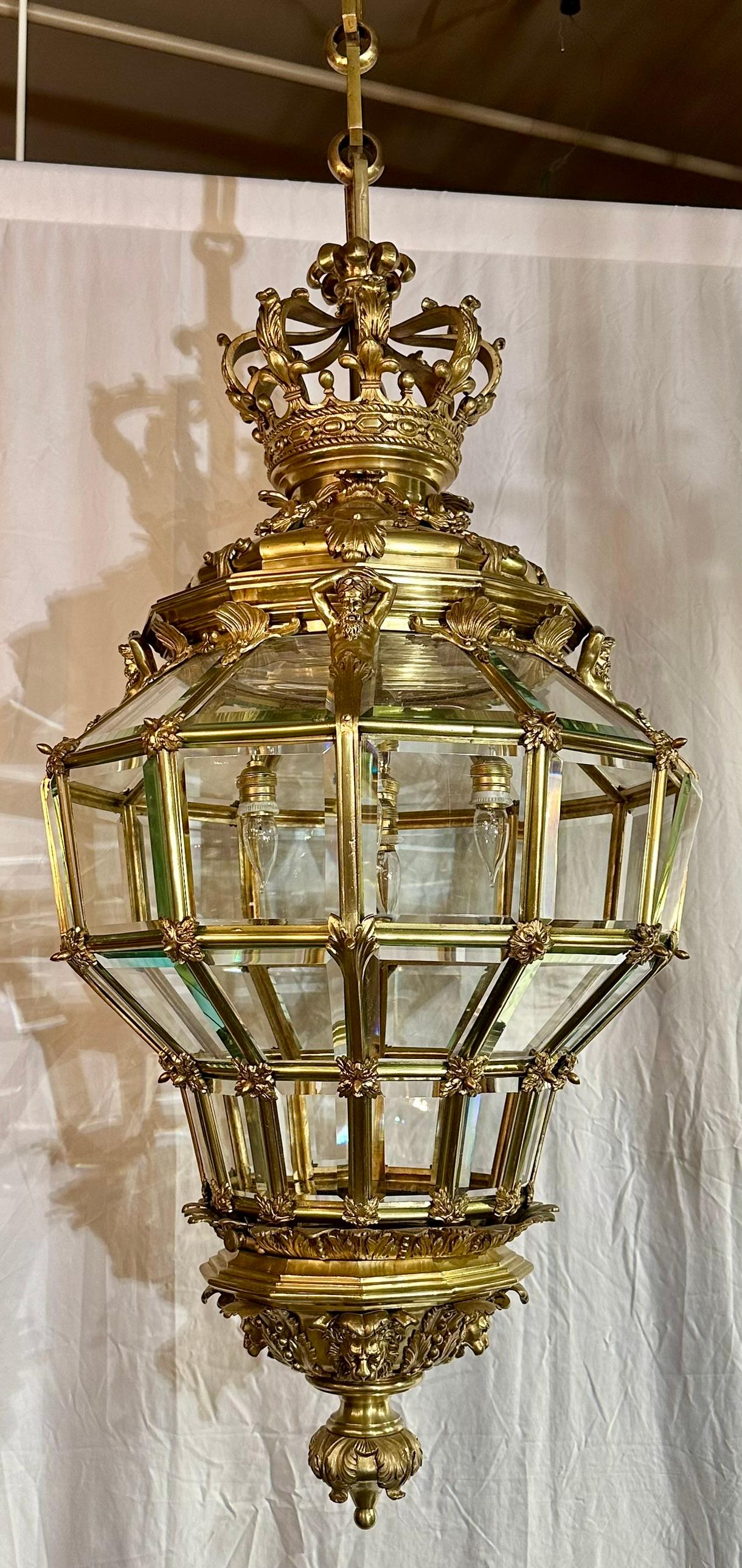 Lanterne de château en bronze doré français ancien, circa 1880.