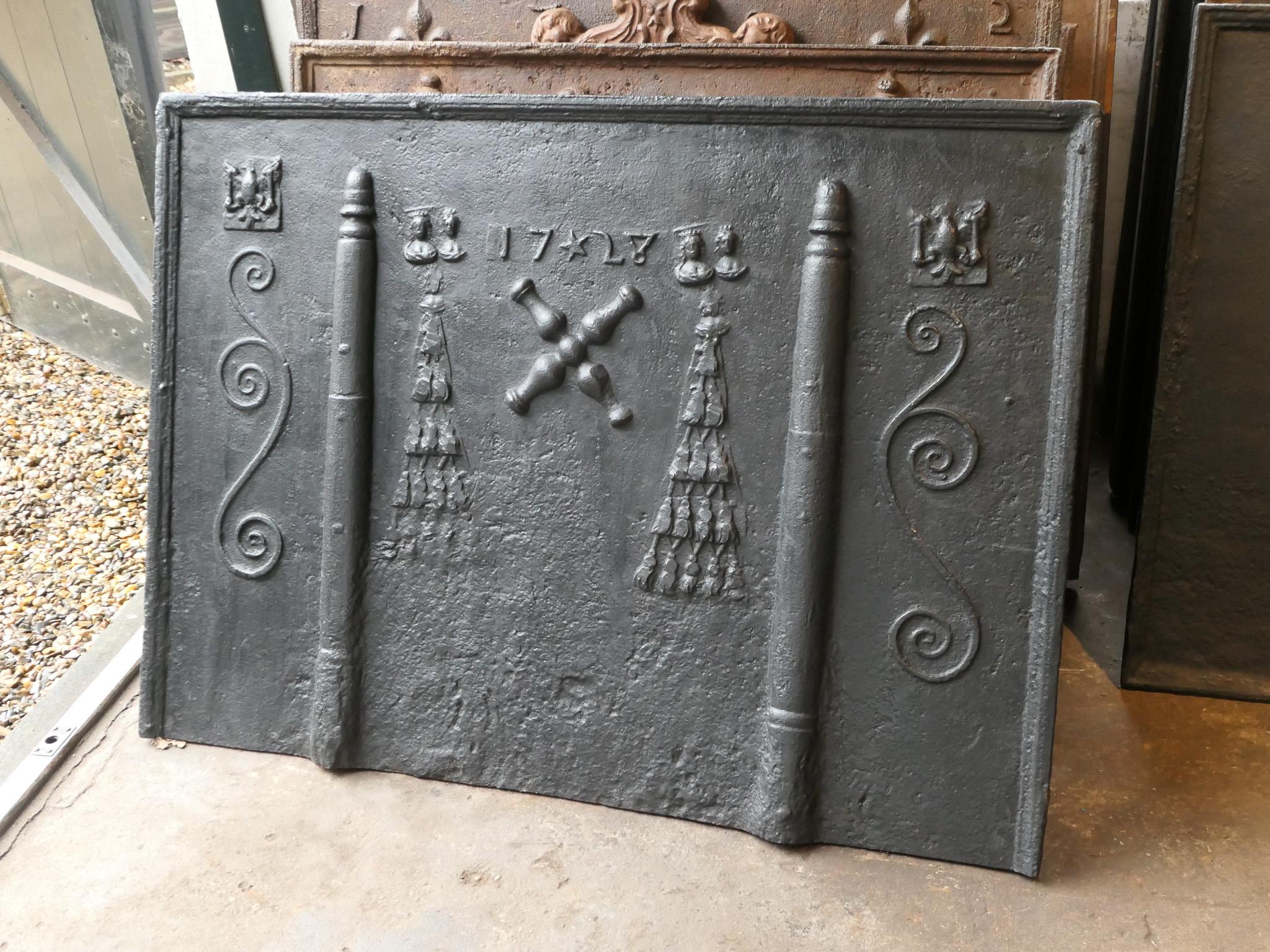 18th Century and Earlier Large Antique French Louis XIV Coat of Arms Fireback / Backsplash, 18th Century For Sale