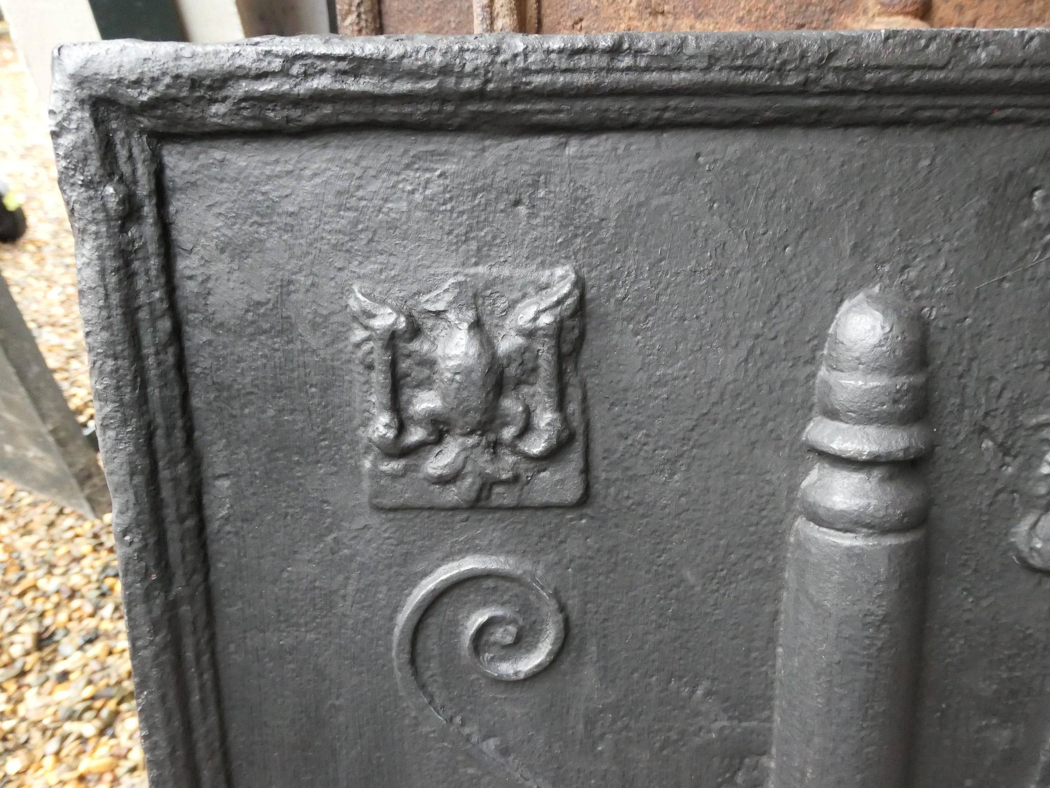 Large Antique French Louis XIV Coat of Arms Fireback / Backsplash, 18th Century For Sale 1