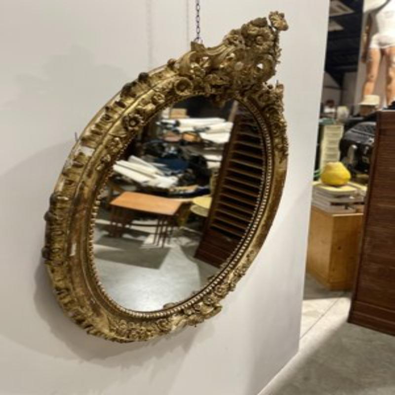 Gran Espejo Francés Antiguo Luis XVI de Madera Dorada, Década de 1890 en venta 5