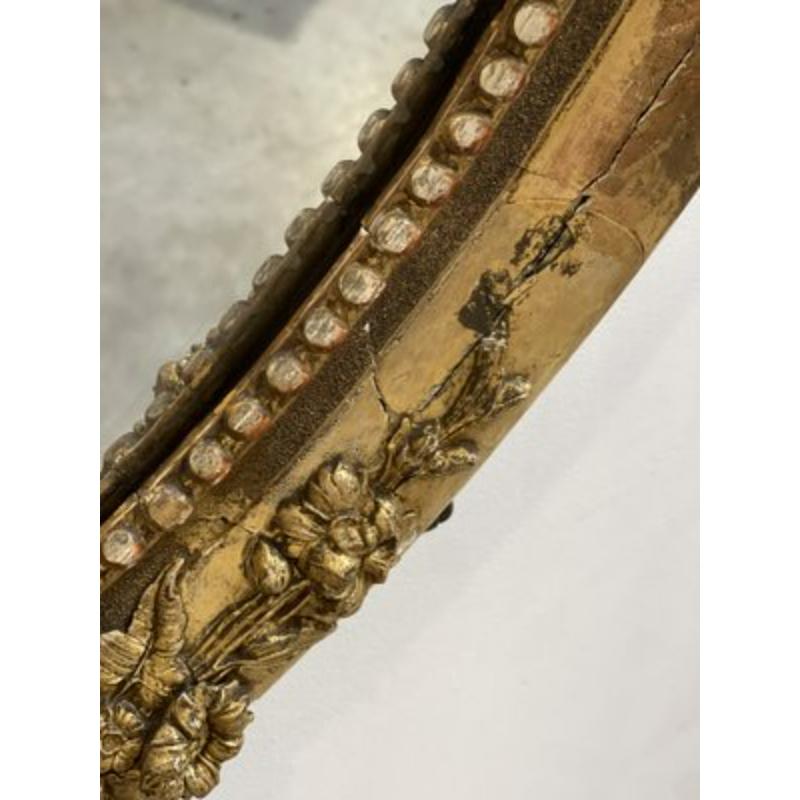 Gran Espejo Francés Antiguo Luis XVI de Madera Dorada, Década de 1890 Provincial francés en venta