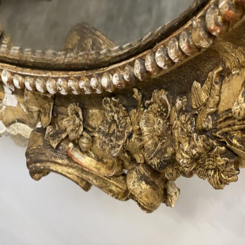 Gran Espejo Francés Antiguo Luis XVI de Madera Dorada, Década de 1890 en venta 1