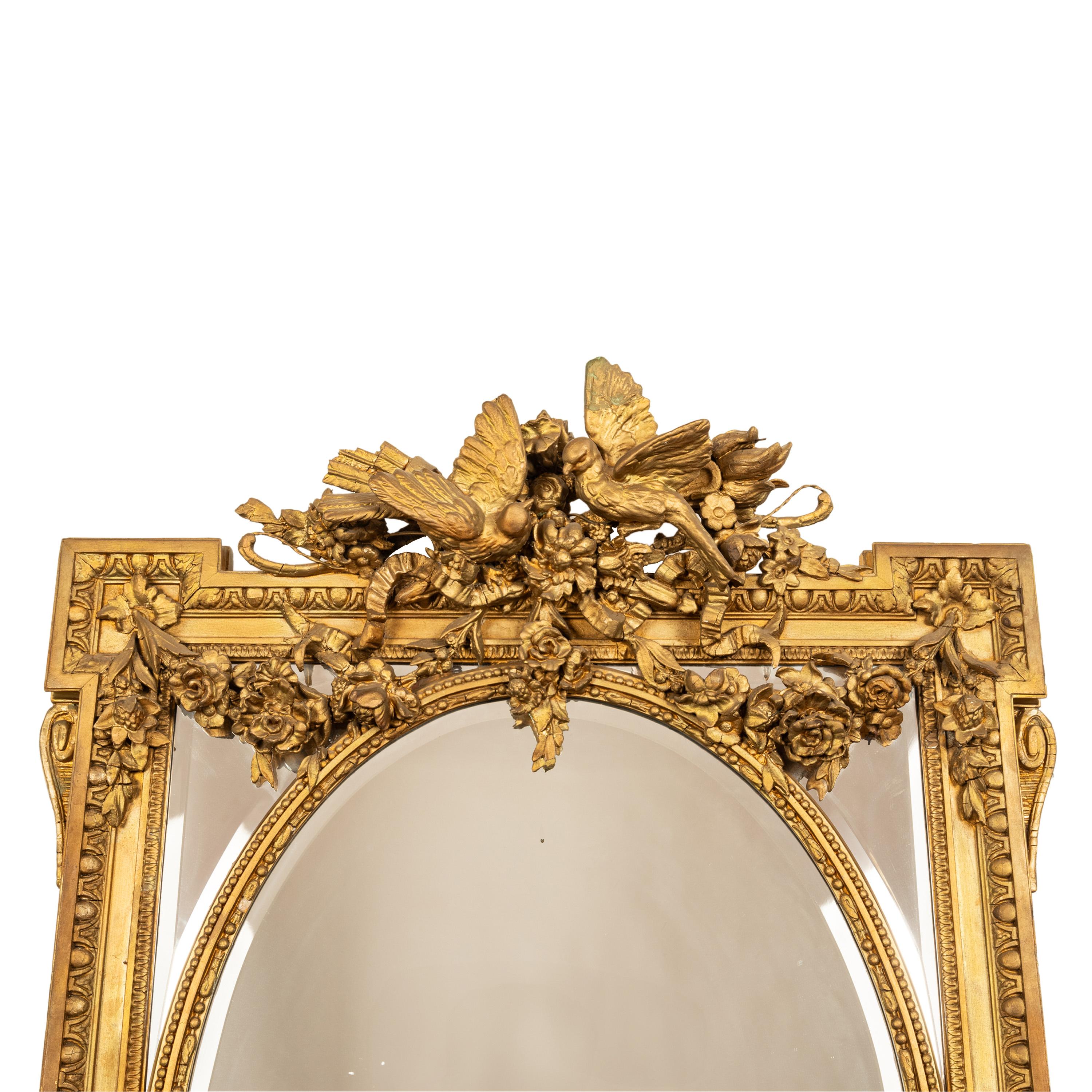 Fine XIX secolo Grande Antique French Louis XVI Giltwood Gilt Composition Mirror Lovebirds 1870