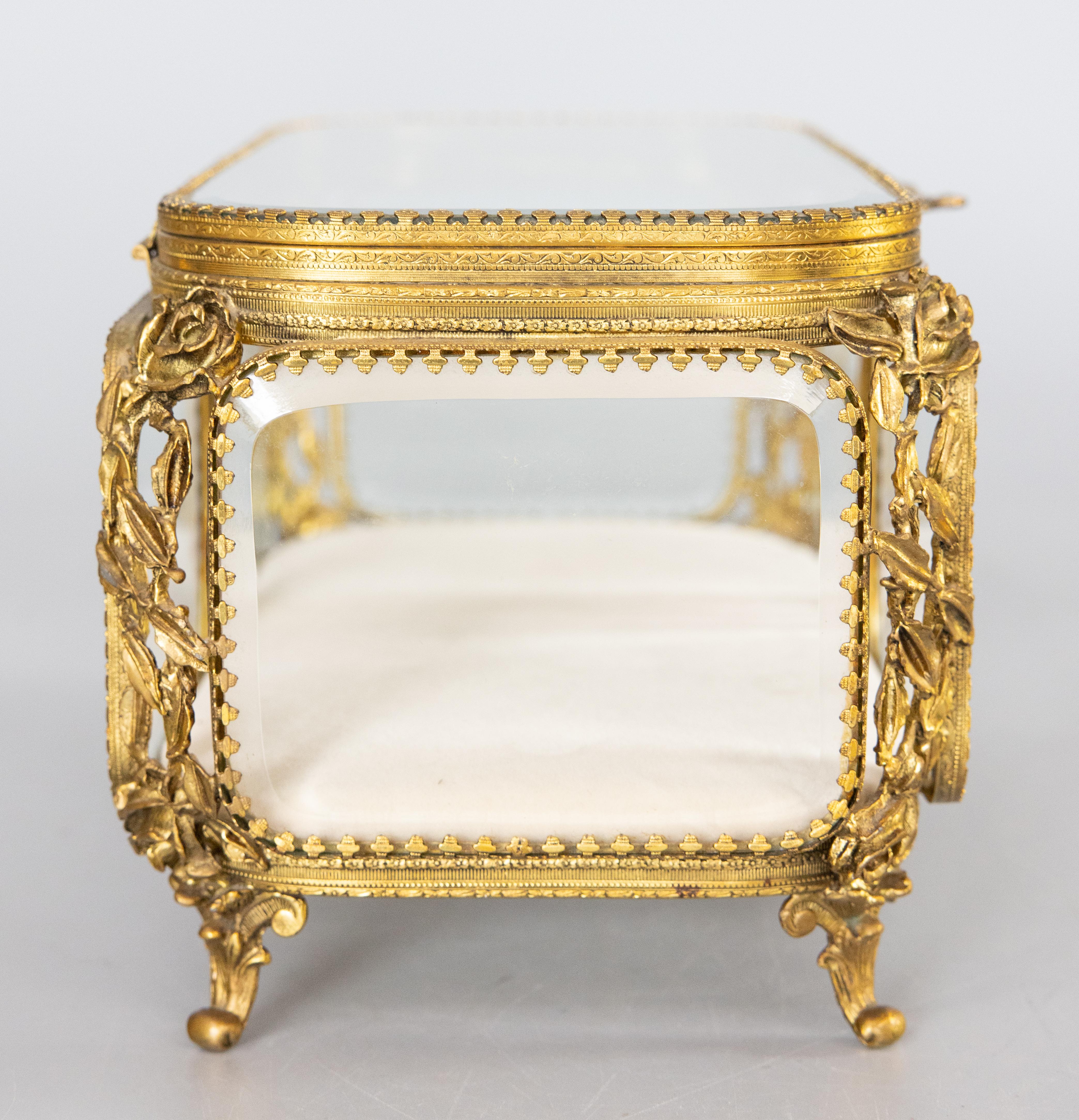 Large Antique French Ormolu & Beveled Glass Roses Jewelry Casket or Dresser Box In Good Condition In Pearland, TX