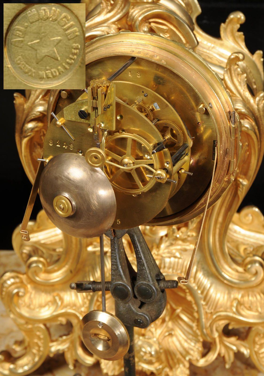 Großes antikes französisches Goldbronze-Rokoko-Uhr-Set – Delphine im Angebot 14
