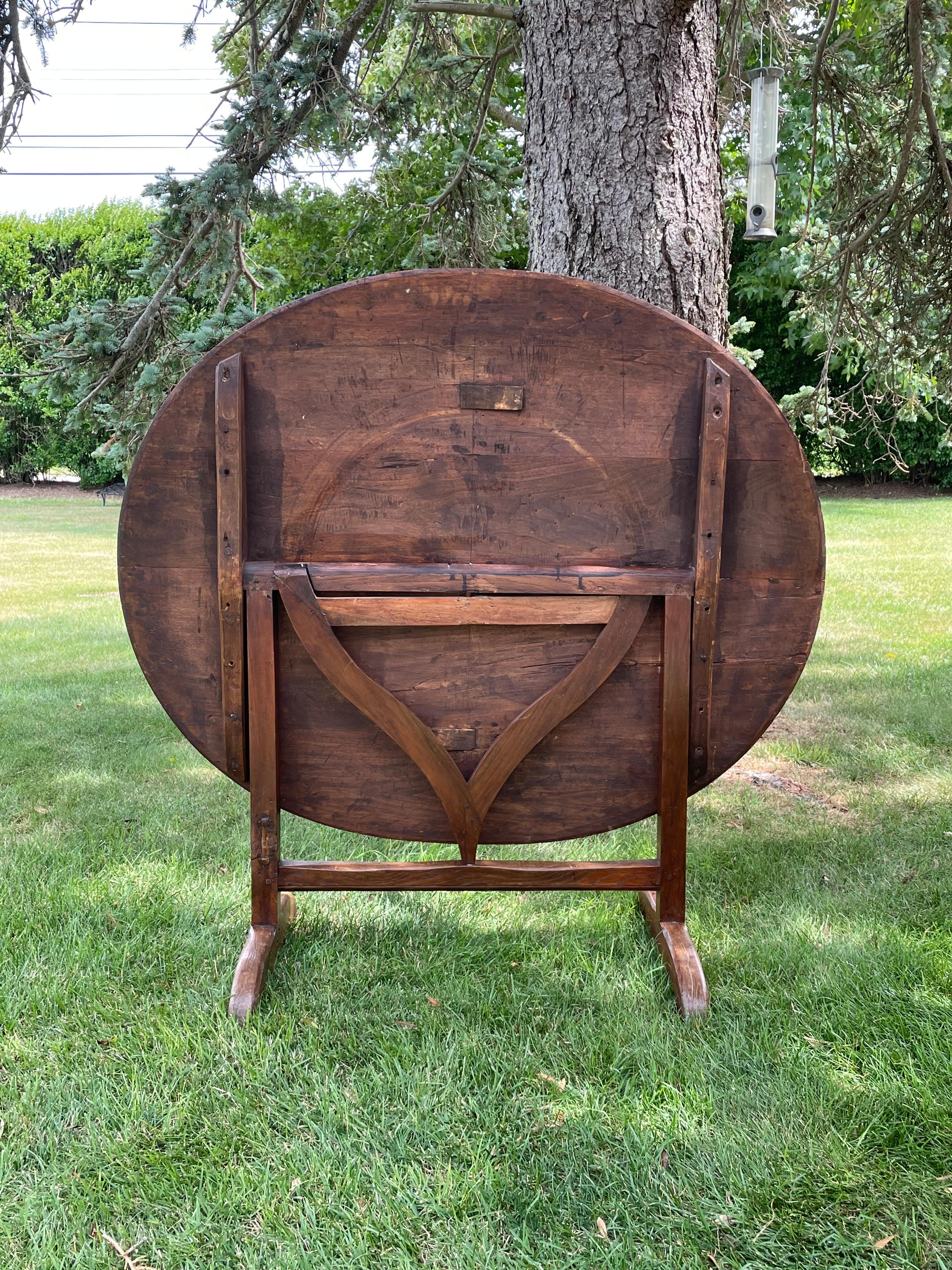 XIXe siècle Grande table Vendange française ancienne ovale à plateau basculant en vente