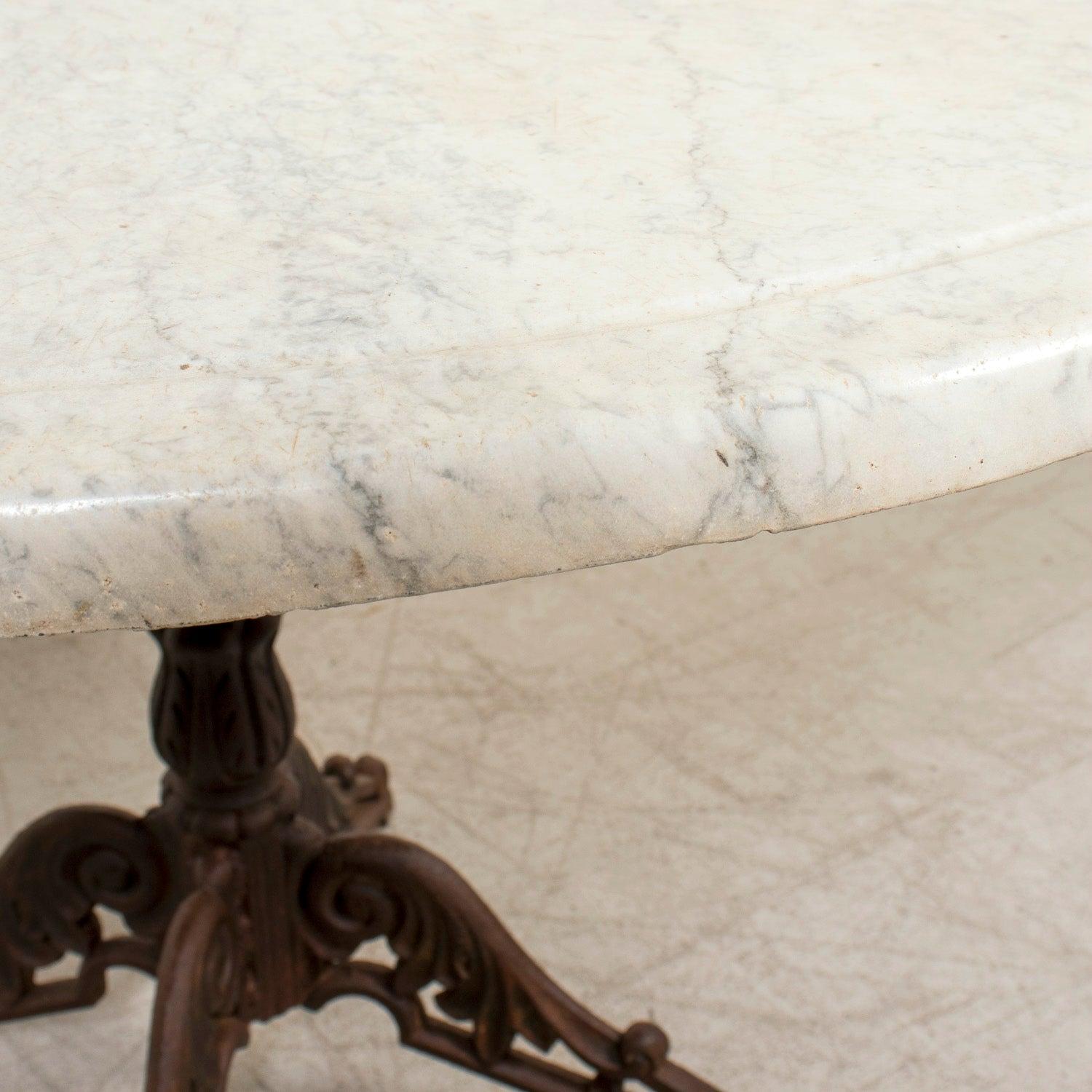 Gran Mesa Bistro Parisina Antique French con Base de Hierro y Tapa de Mármol en venta 5