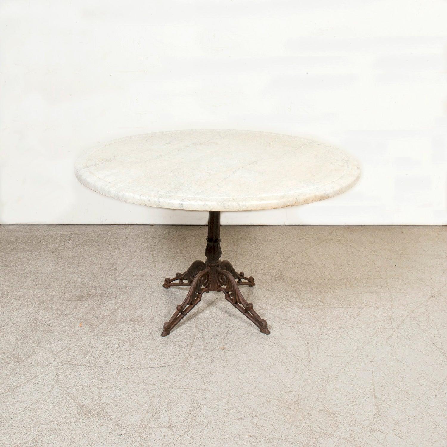 Gran Mesa Bistro Parisina Antique French con Base de Hierro y Tapa de Mármol siglo XIX en venta