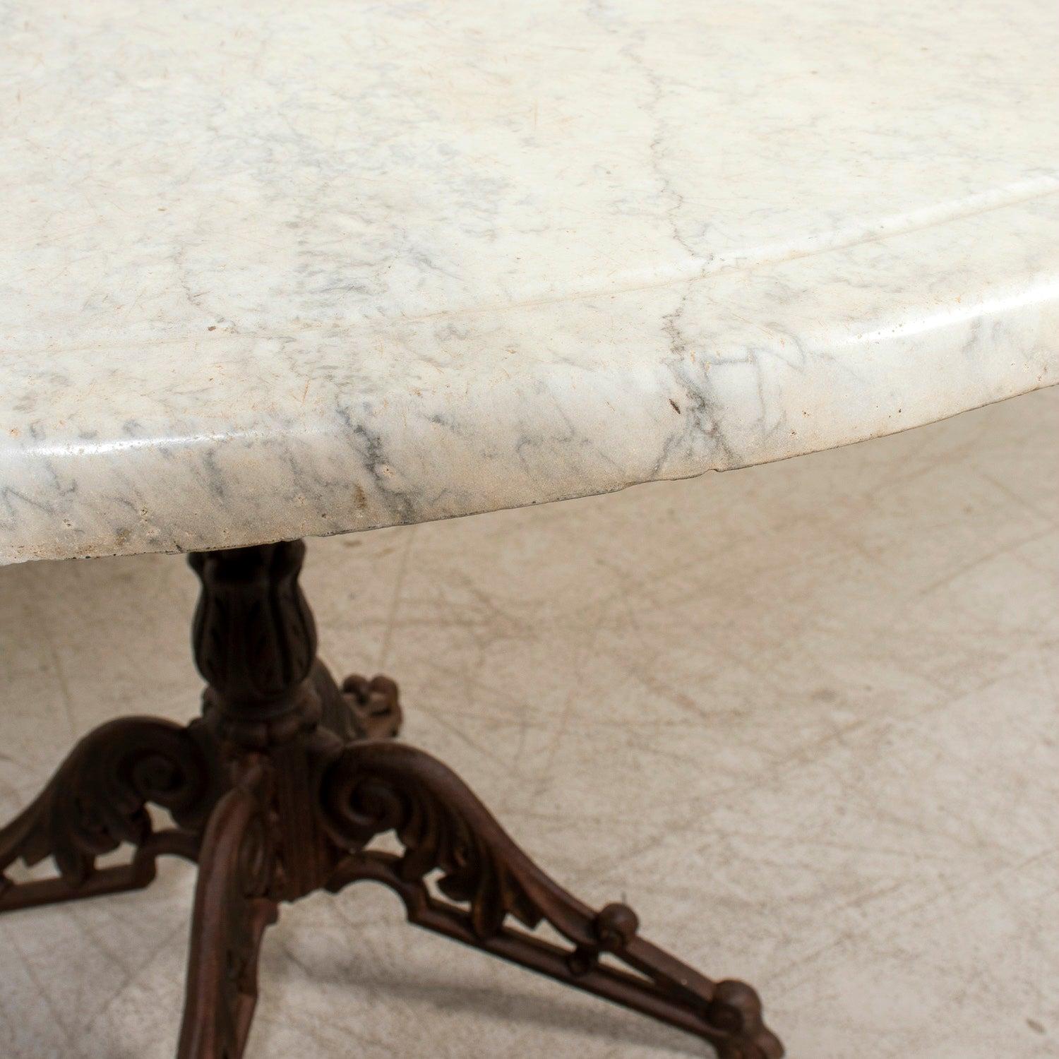 Gran Mesa Bistro Parisina Antique French con Base de Hierro y Tapa de Mármol en venta 4