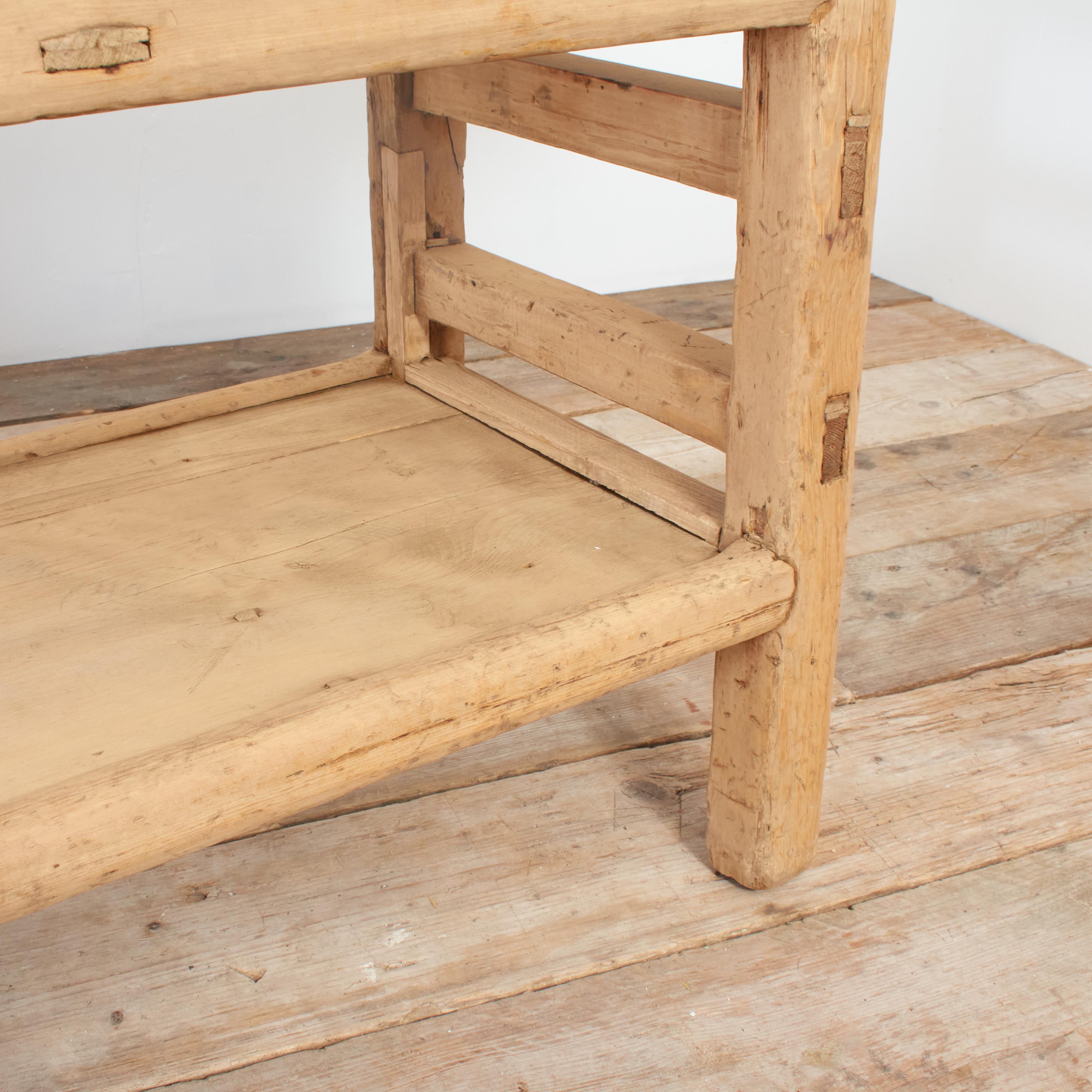 Orme Grande commode console en pin français antique pour cuisine rustique en vente