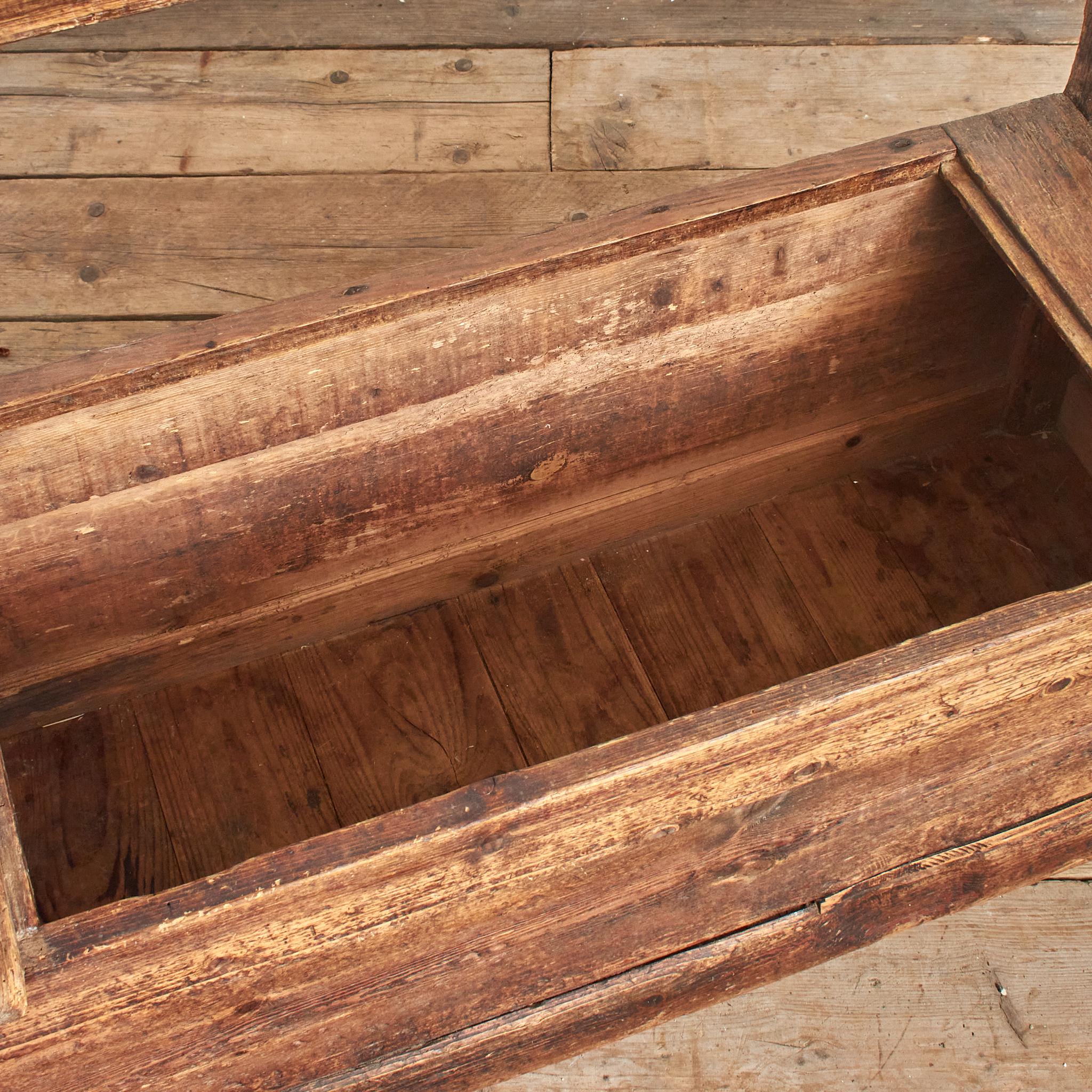 Grand banc ancien en pin français rustique Farmhouse Kitchen Hallway Settle Bench en vente 2