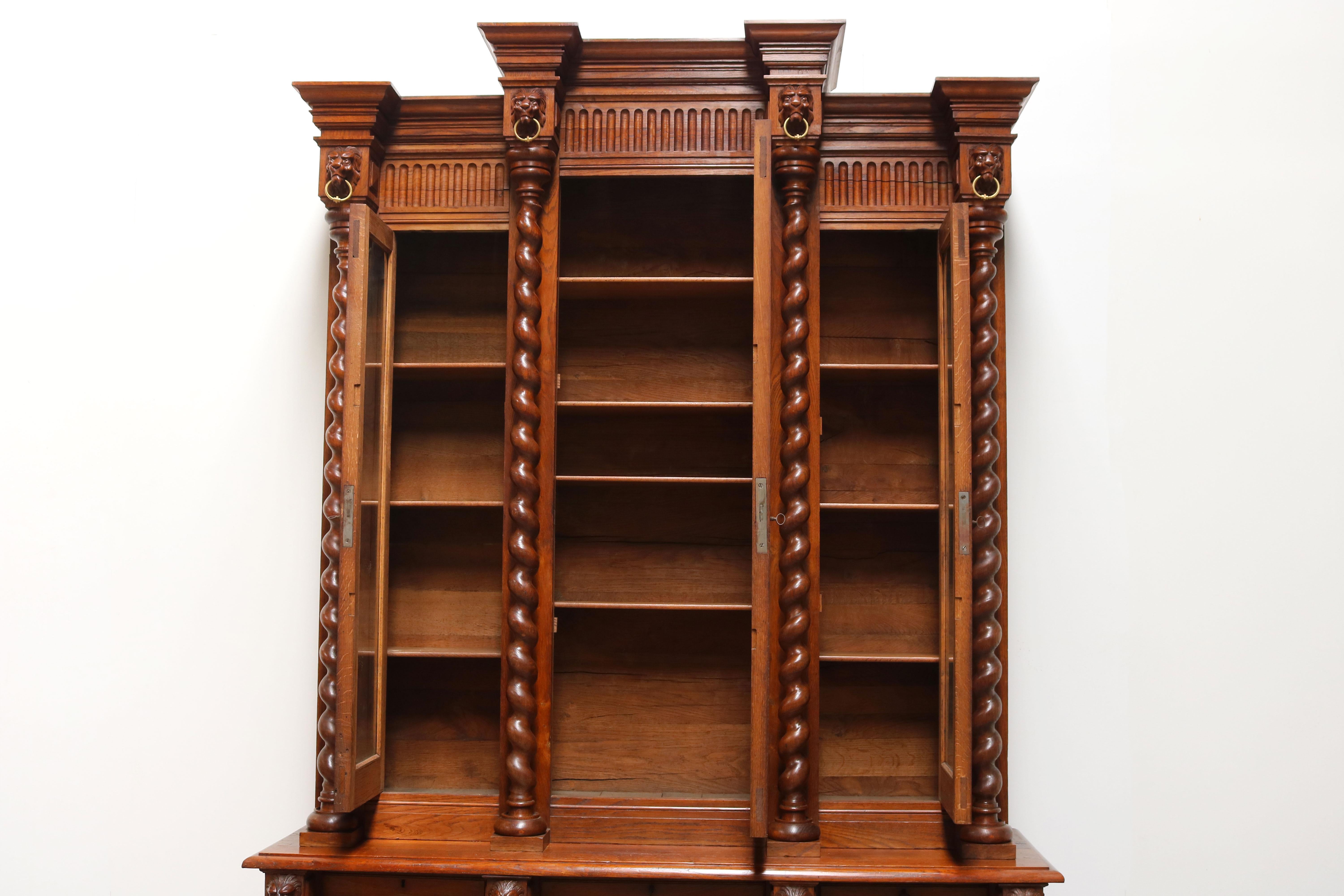 Large Antique French Renaissance Bookcase Cabinet 19th Century Barley Twist Oak For Sale 5