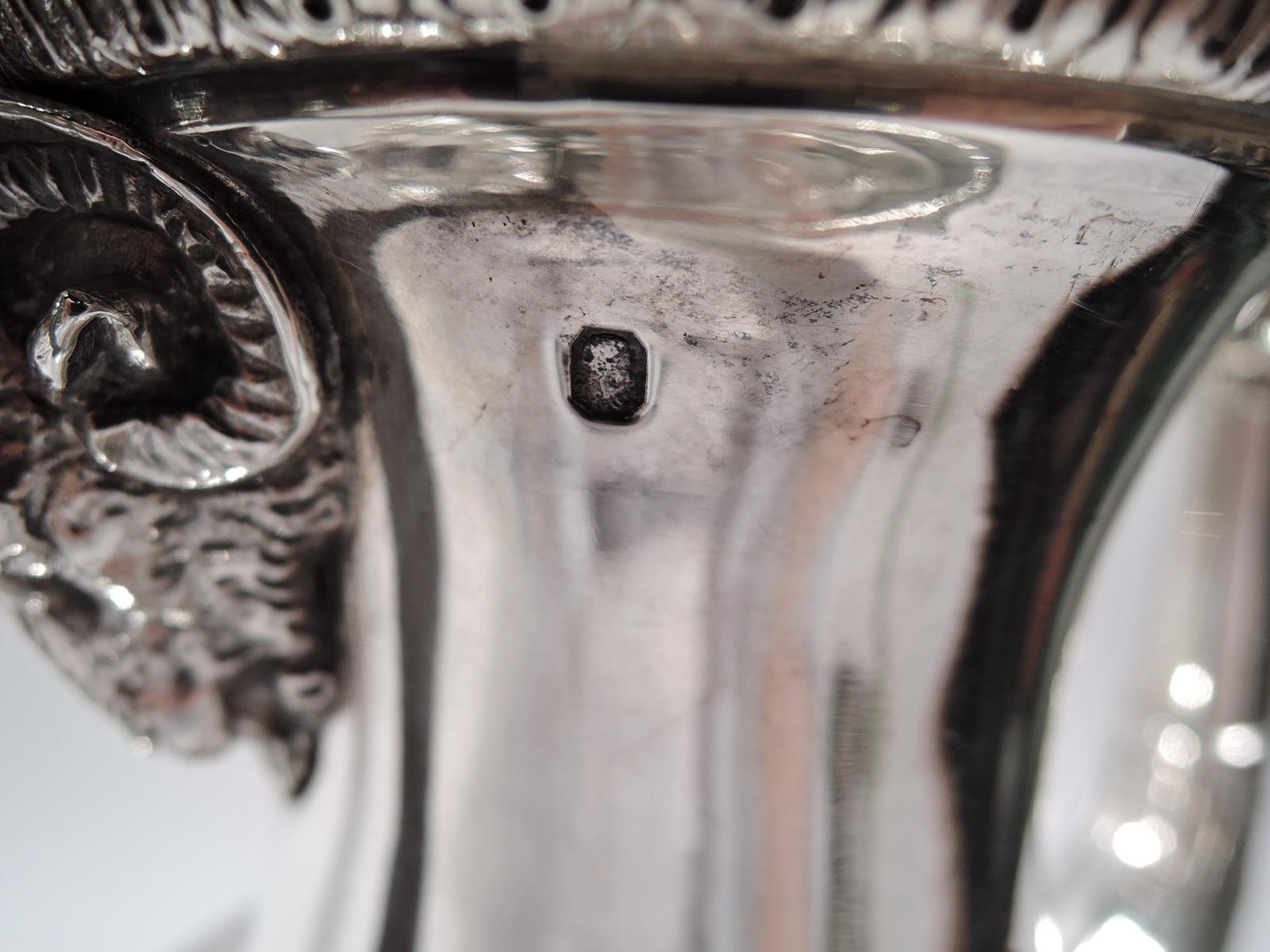 Grande cafetière ancienne de restauration française en argent étrusque en vente 4