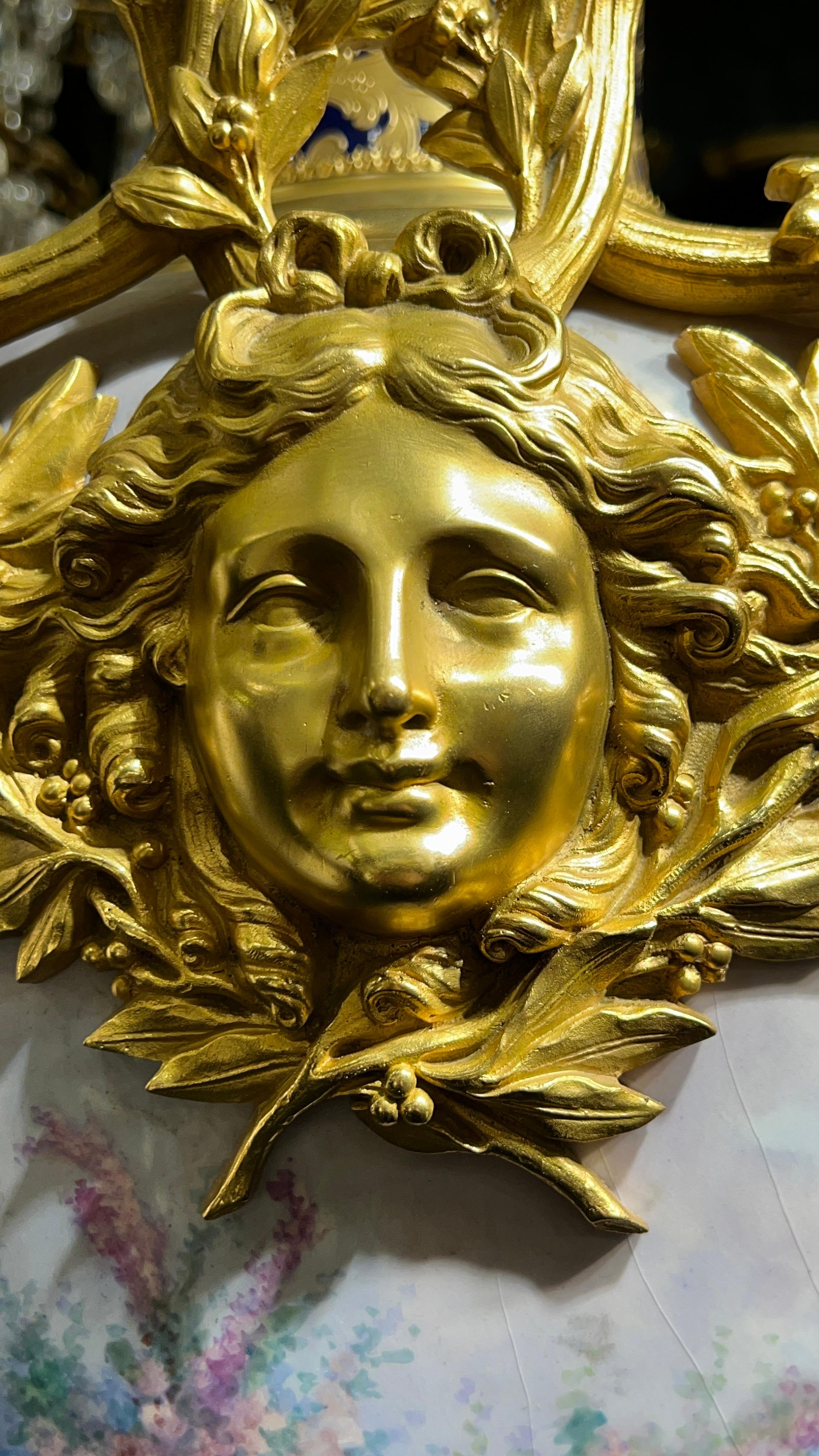 Large Antique French Sevres Style Gilt Bronze Mounted Porcelain Vase with Cover in vendita 5