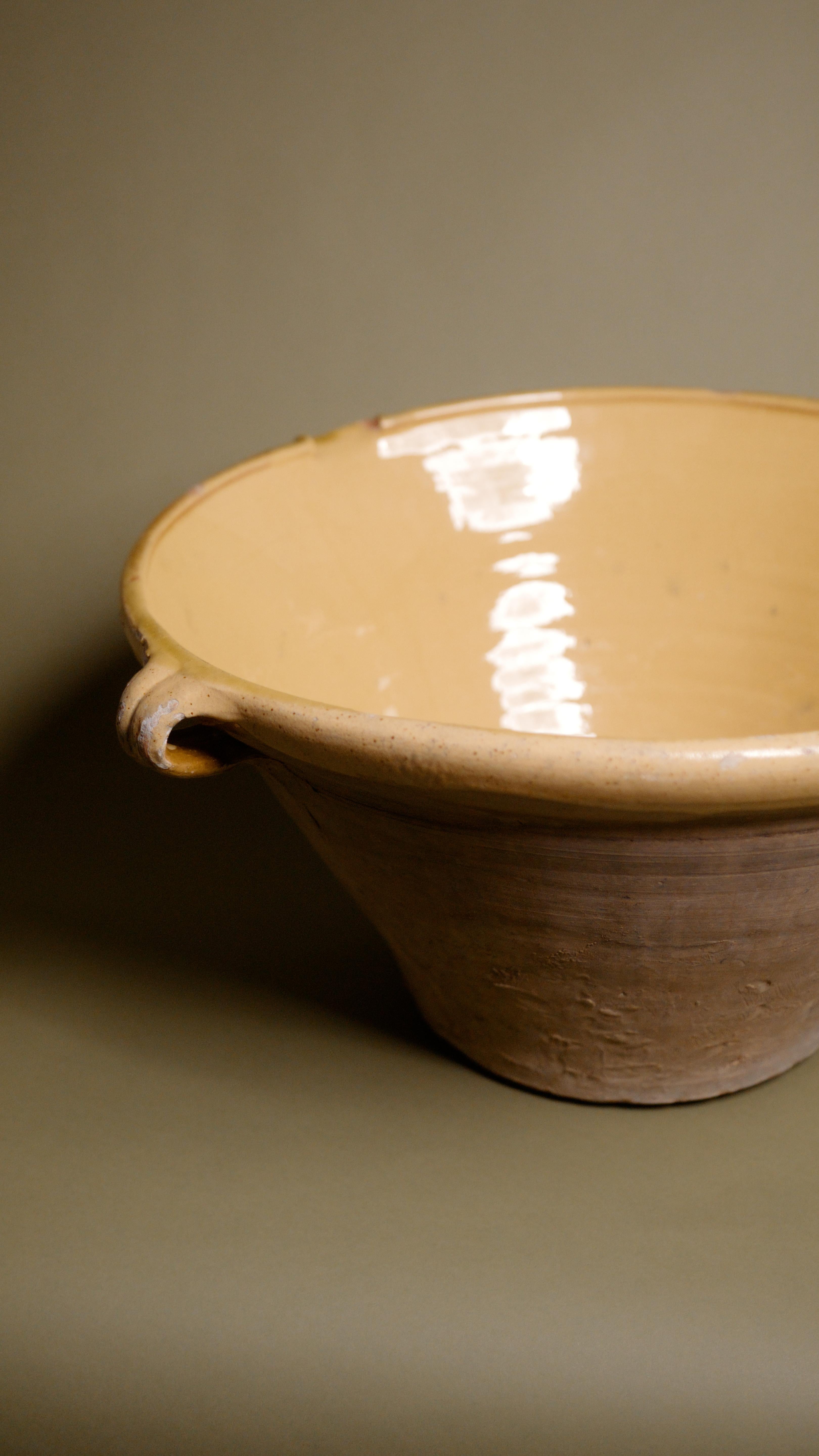 Gran Cuenco Antiguo Francés de Terracota Tian, Loza Rústica Provincial en Bueno estado para la venta en London, GB