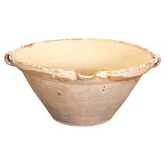Grand bol Tian français ancien en terre cuite avec glaçure jaune pâle
