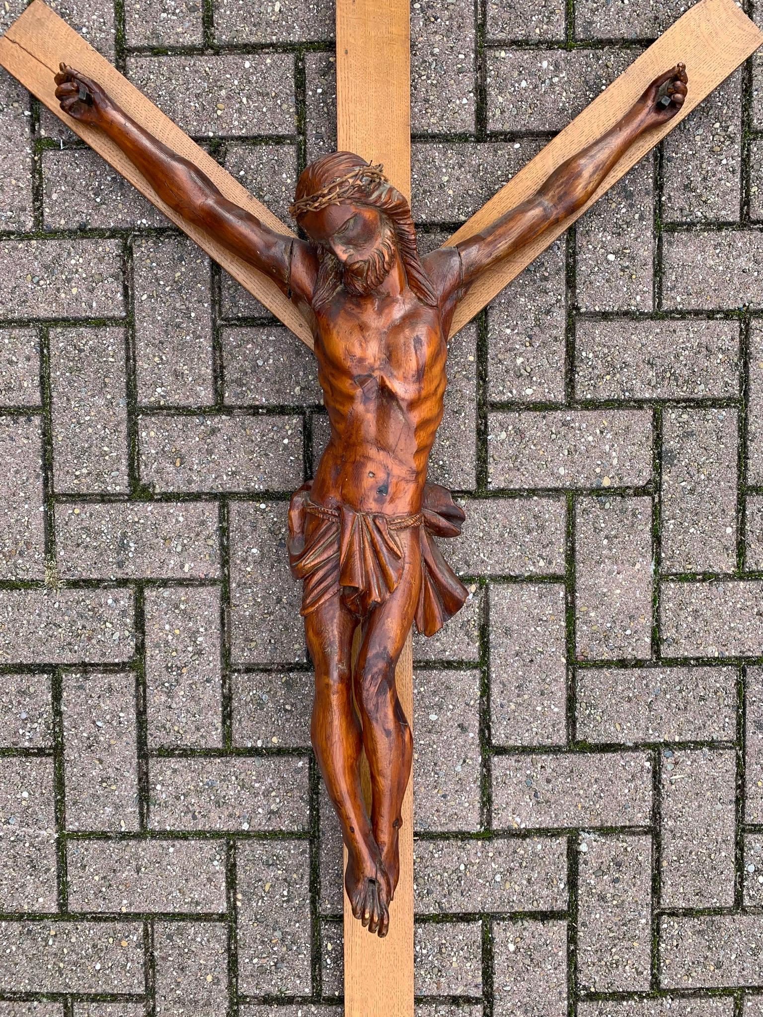 Large Size French Wall Crucifix / Jesus Christ on the Cross with Crown of Thorns For Sale 9