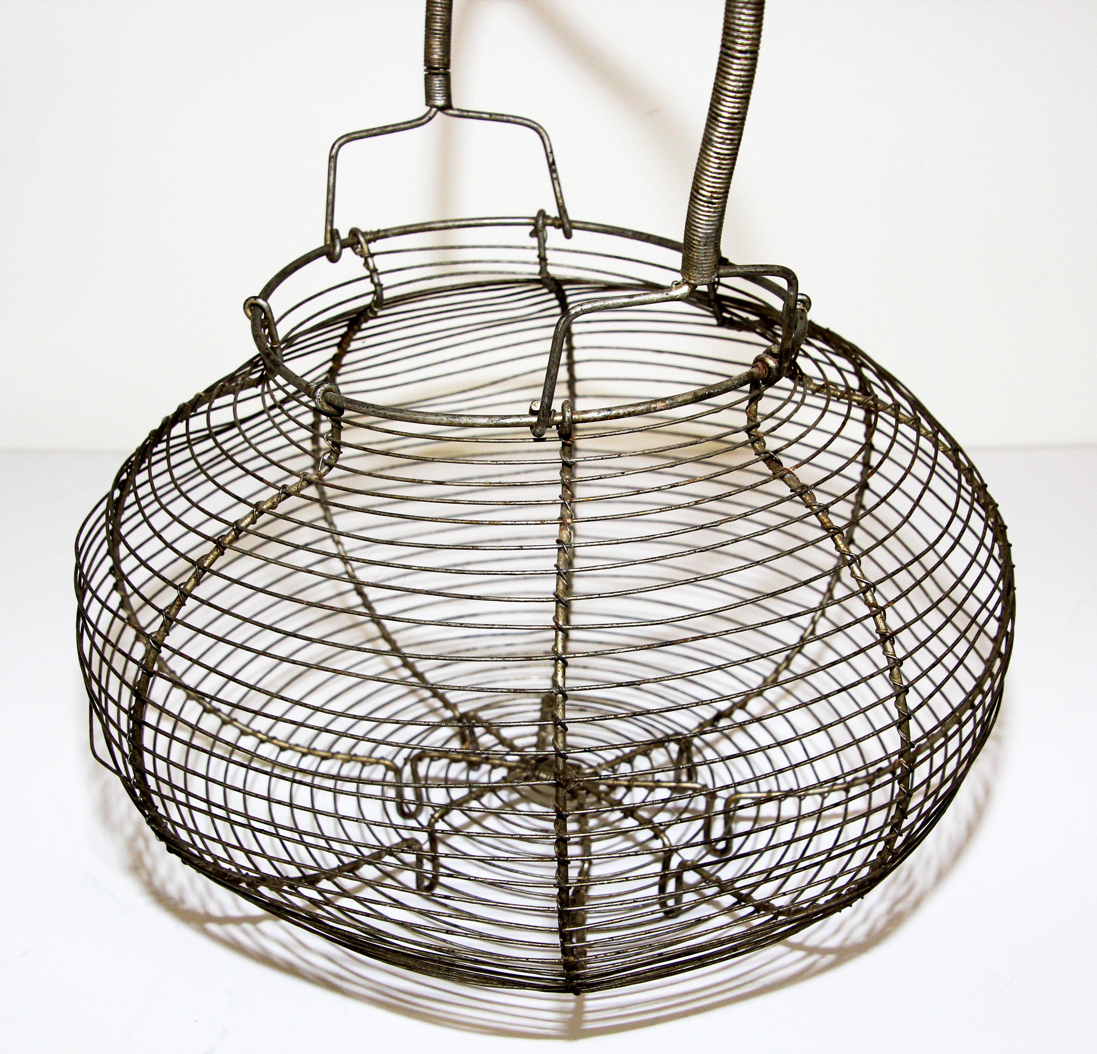 Large Antique French Wire Egg Basket, circa 1940 In Good Condition In North Hollywood, CA