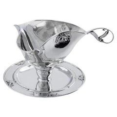 Georg Jensen Large Antigua Salsera de plata 328 y cucharón 141