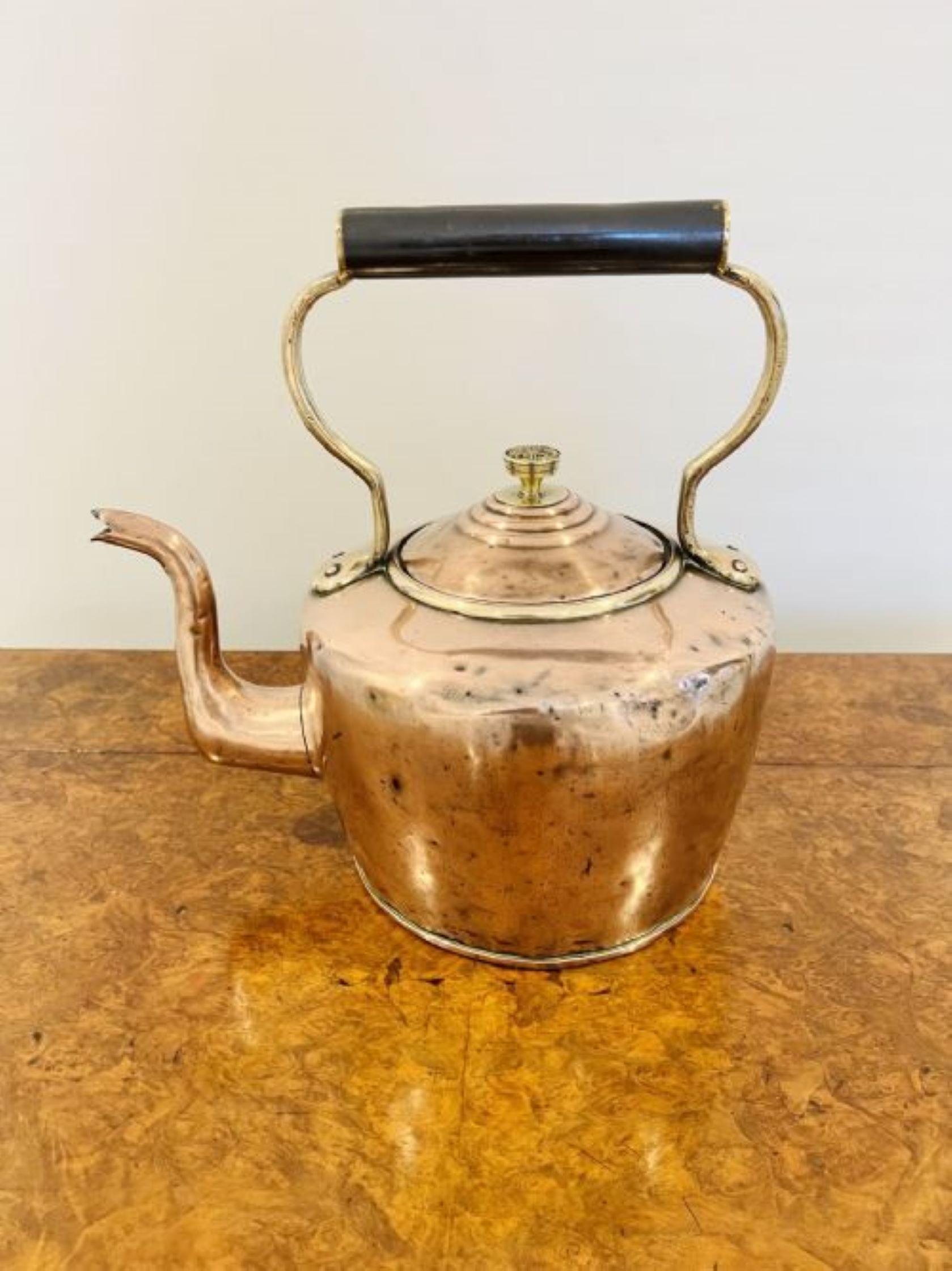 Large antique George III copper kettle In Good Condition For Sale In Ipswich, GB