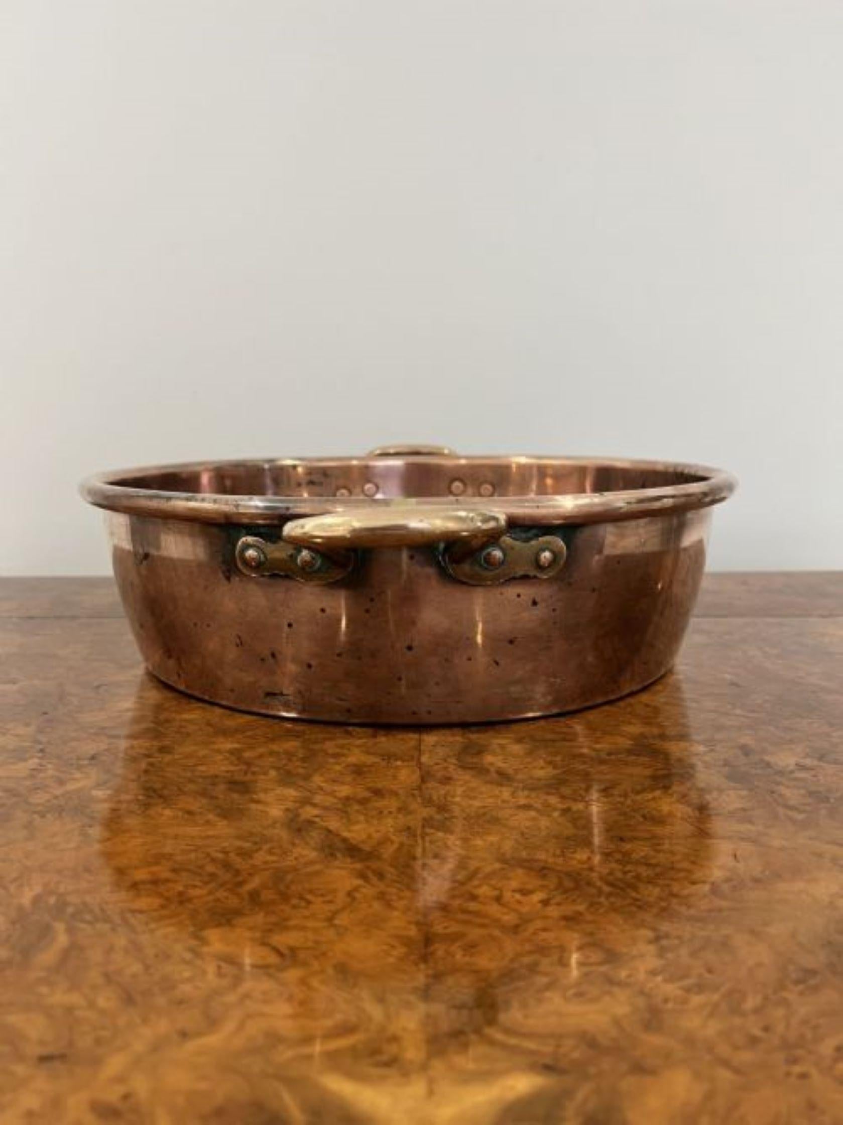 Grande lèchefrite ancienne en cuivre de qualité George III Bon état - En vente à Ipswich, GB