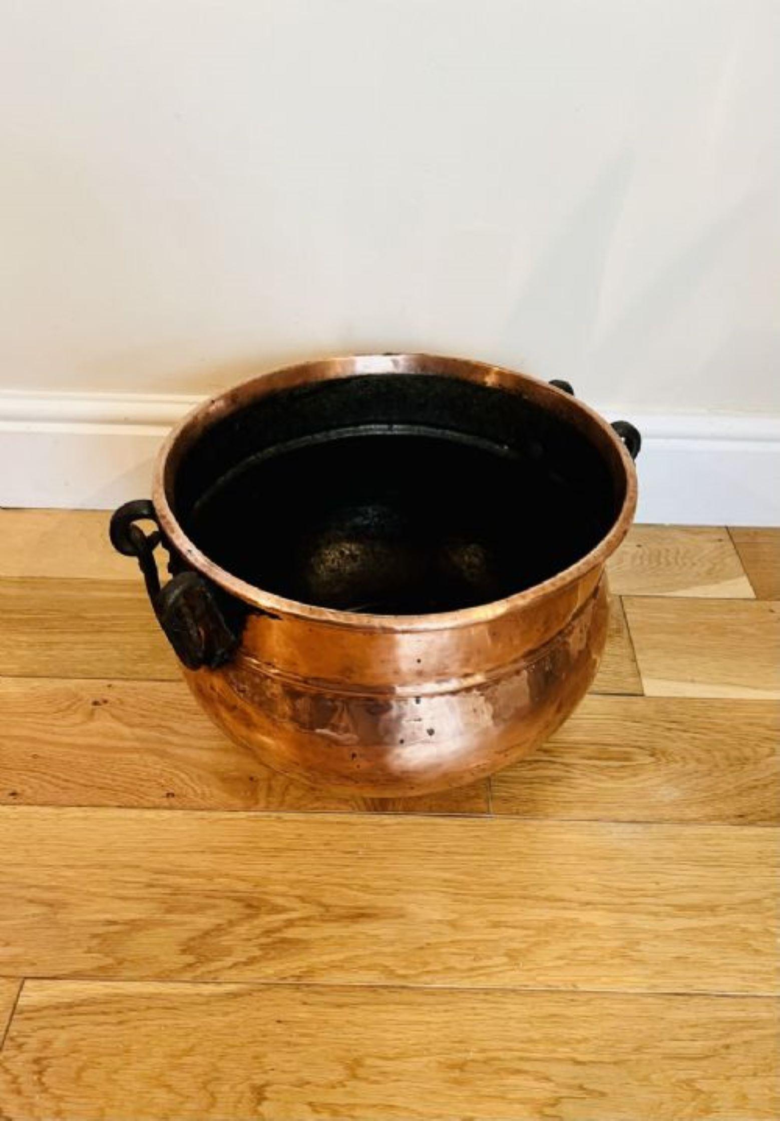 Copper Large antique George III quality copper pot  For Sale