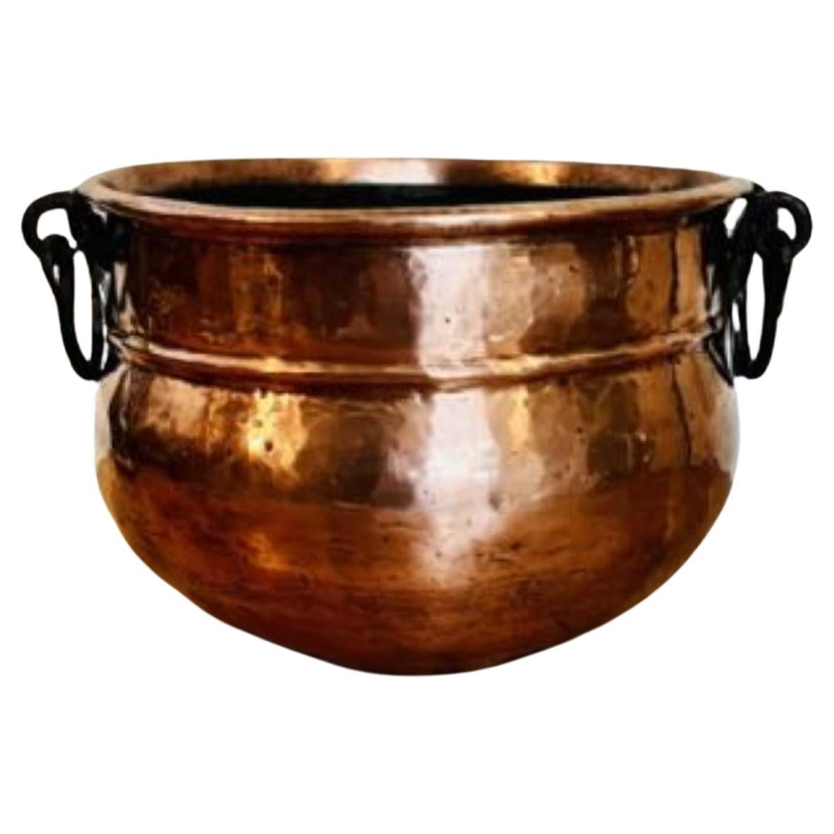 Gran olla antigua de cobre de calidad Jorge III