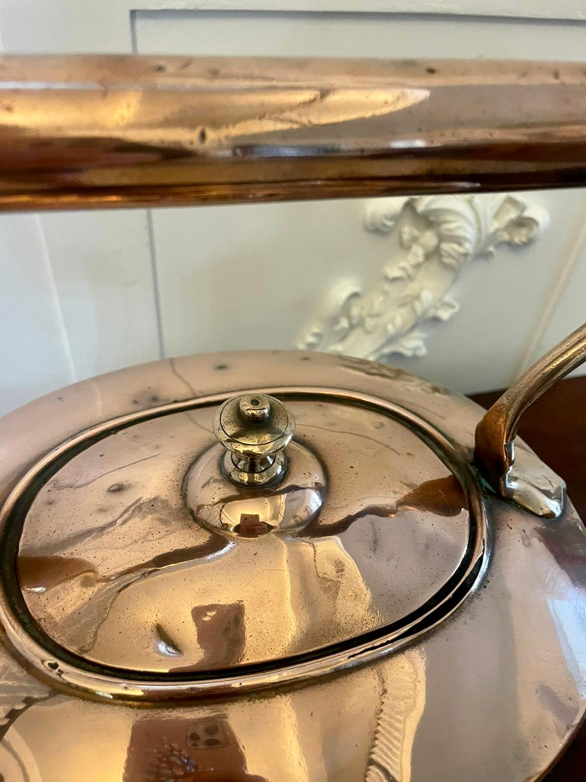 XIXe siècle Grande bouilloire ovale ancienne en cuivre de qualité George III  en vente
