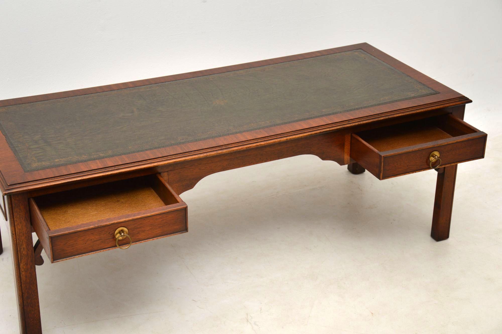 Large Antique Georgian Style Mahogany Leather Top Coffee Table 1