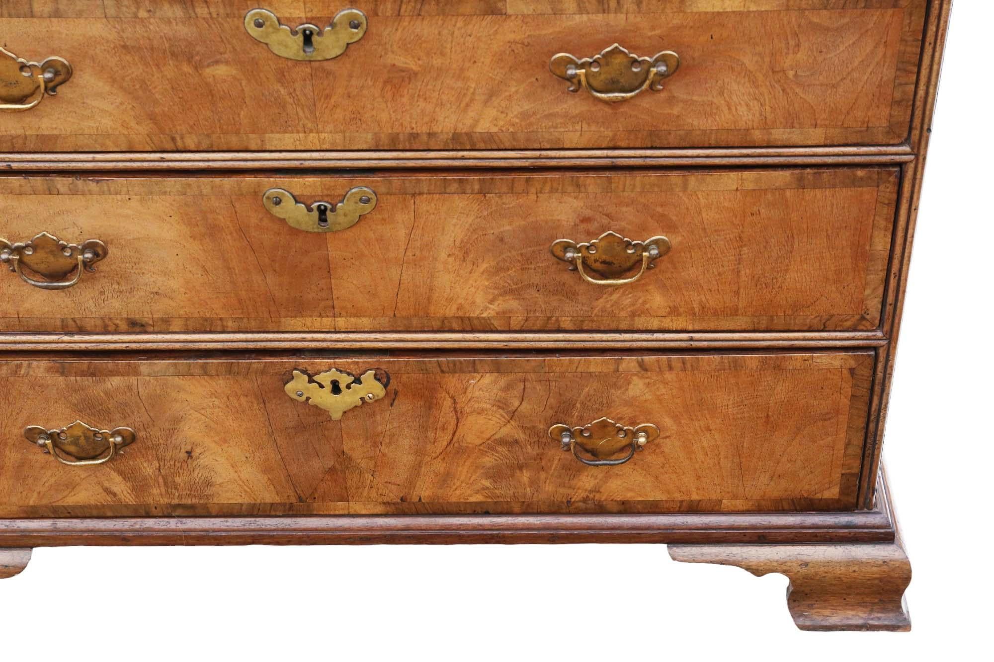 Großer antiker georgianischer Bureau-Bücherregal aus Nussbaumholz, 18. Jahrhundert, Vitrinenschrank (Walnuss) im Angebot