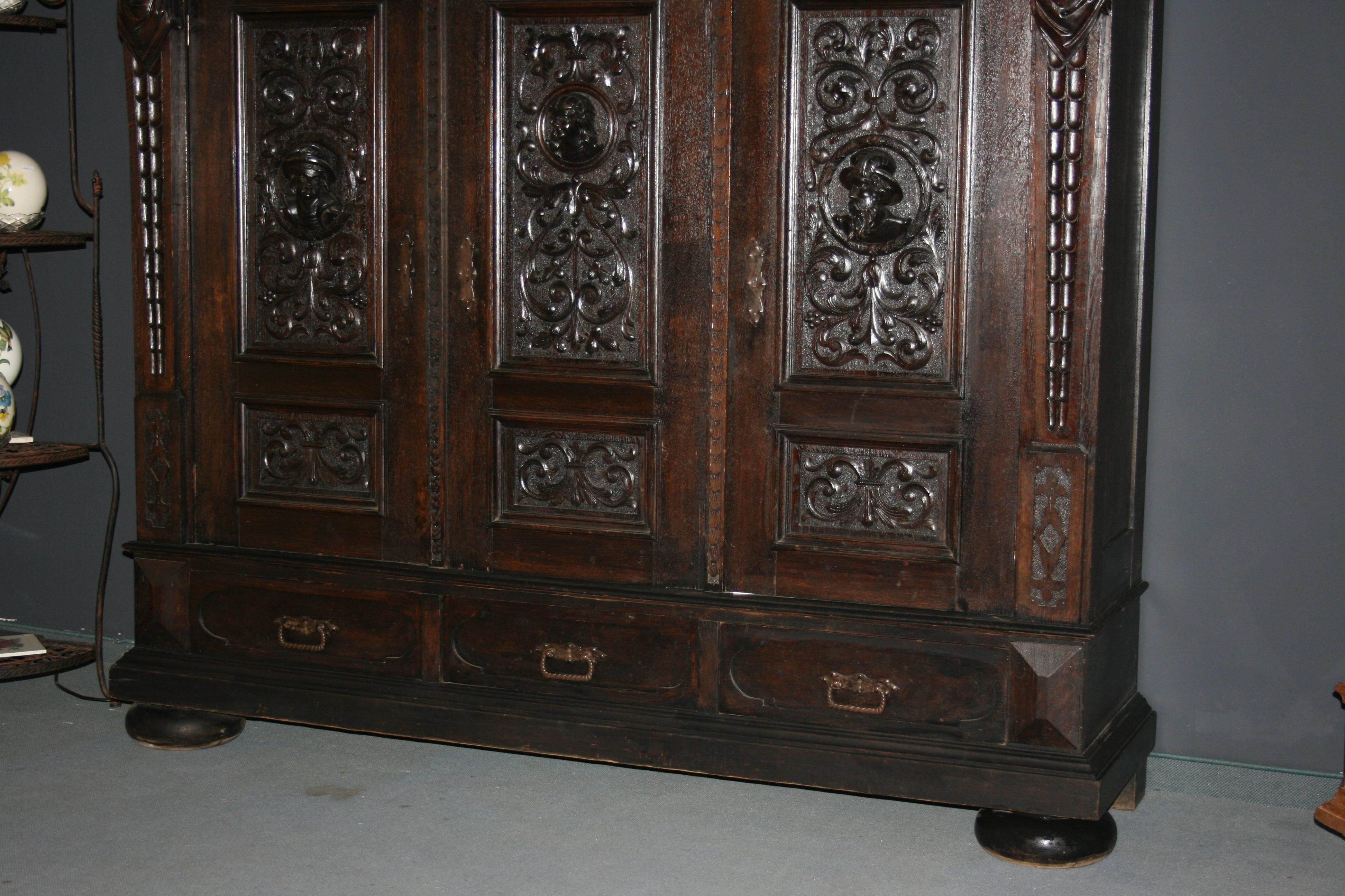 Large Antique German Historicism Oak Cupboard, circa 1880 3