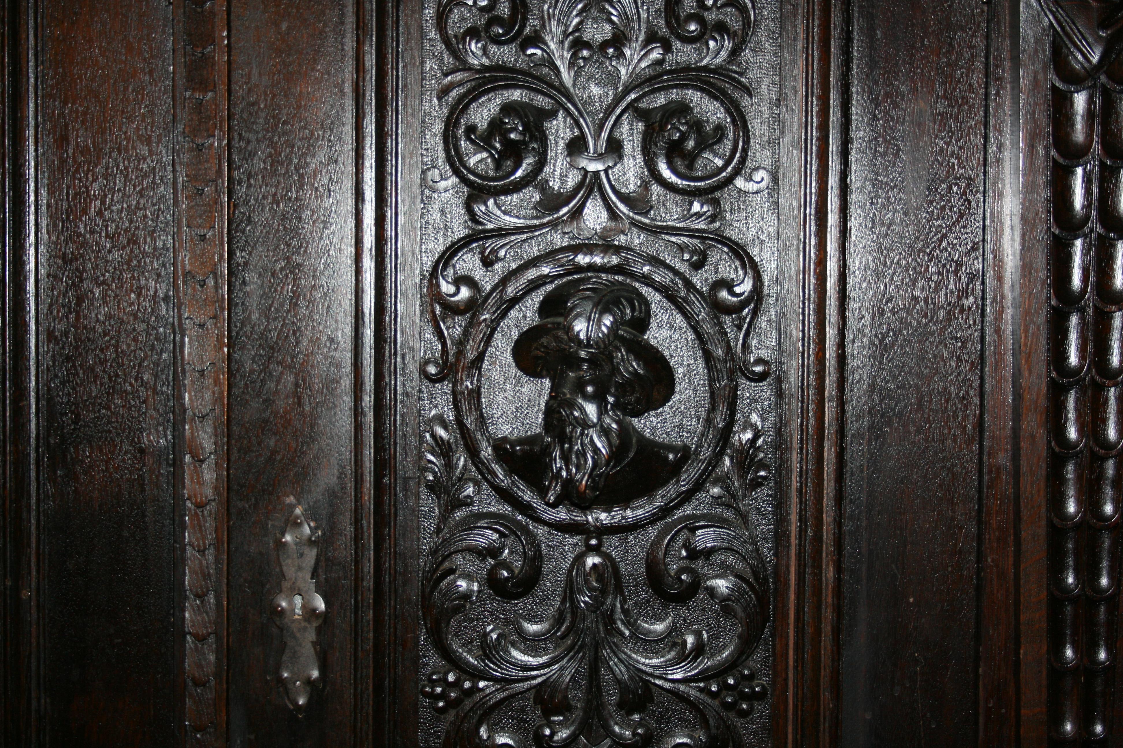 Large Antique German Historicism Oak Cupboard, circa 1880 8