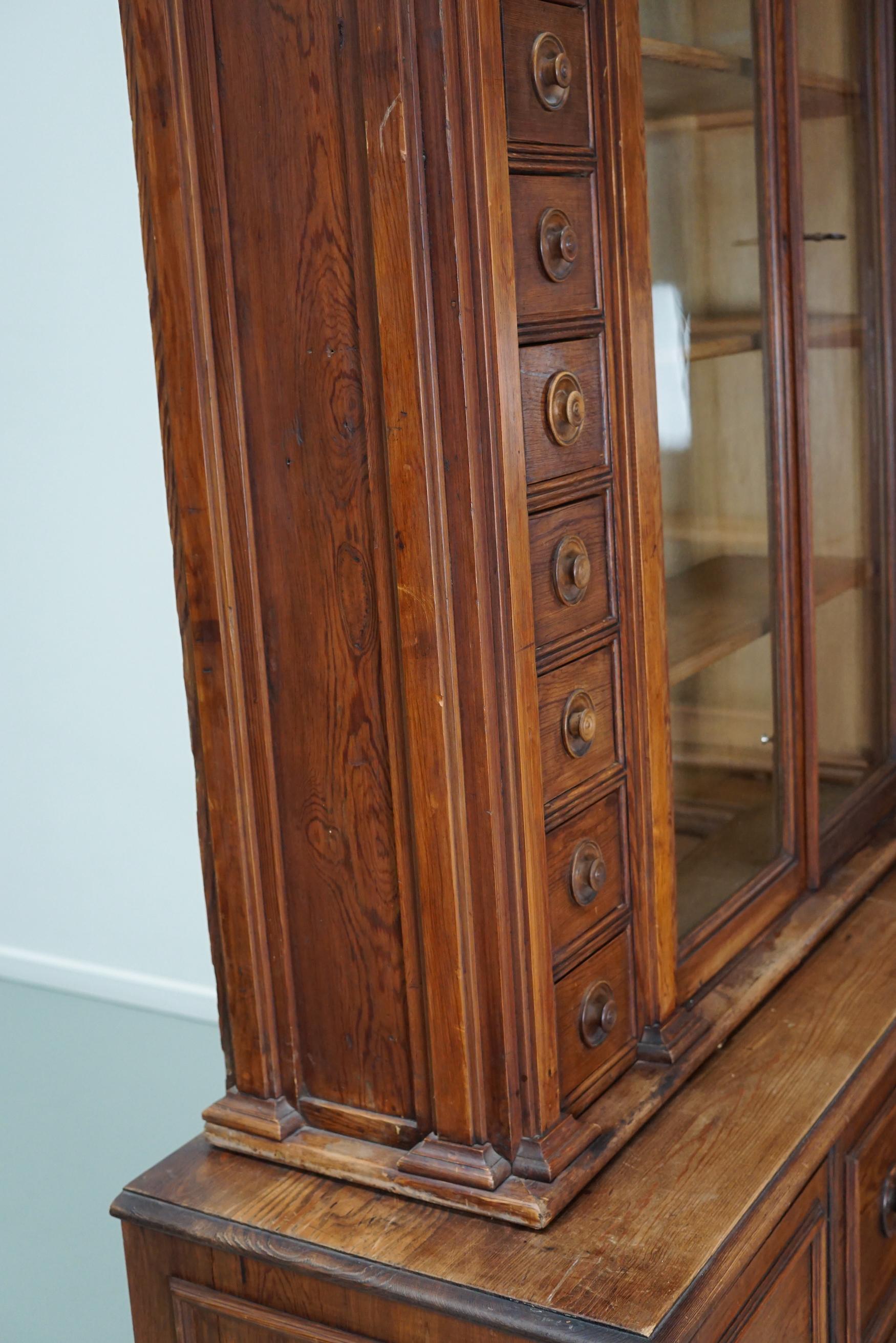 Large Antique German Pitch Pine Corner Apothecary Cabinet / Vitrine ca 1900s For Sale 7