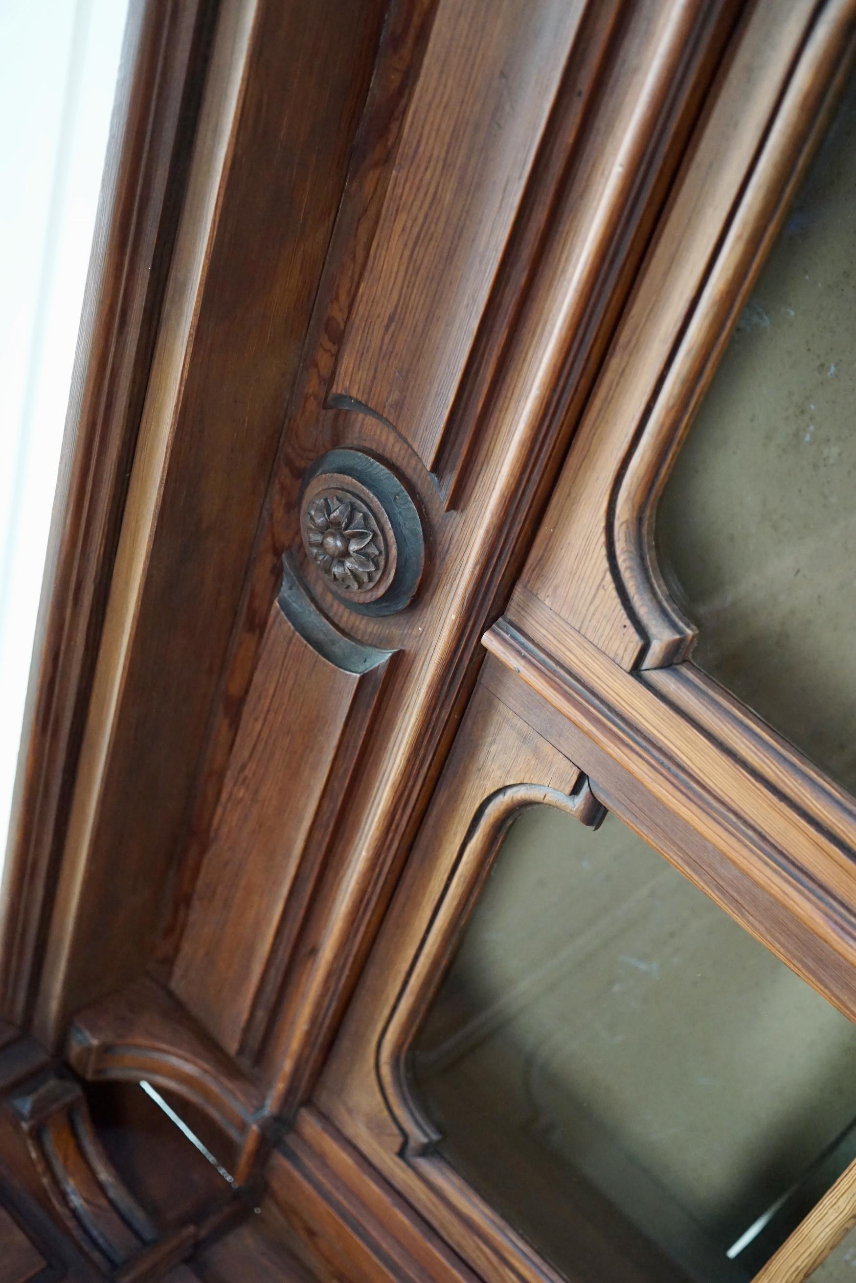 Large Antique German Pitch Pine Corner Apothecary Cabinet / Vitrine ca 1900s For Sale 4