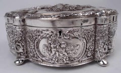 Grande boîte ancienne en argent sterling de style classique rococo allemand