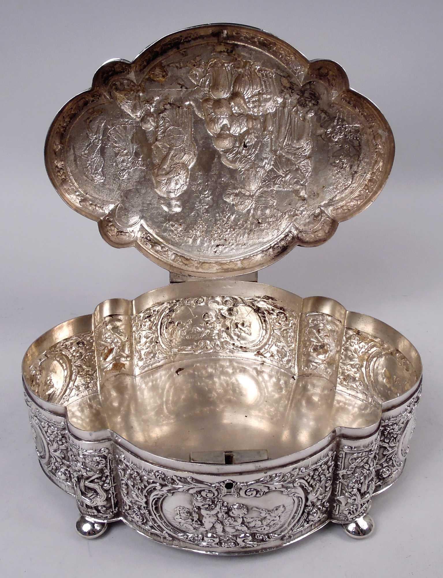 Large Antique German Rococo Classical Sterling Silver Box For Sale 3