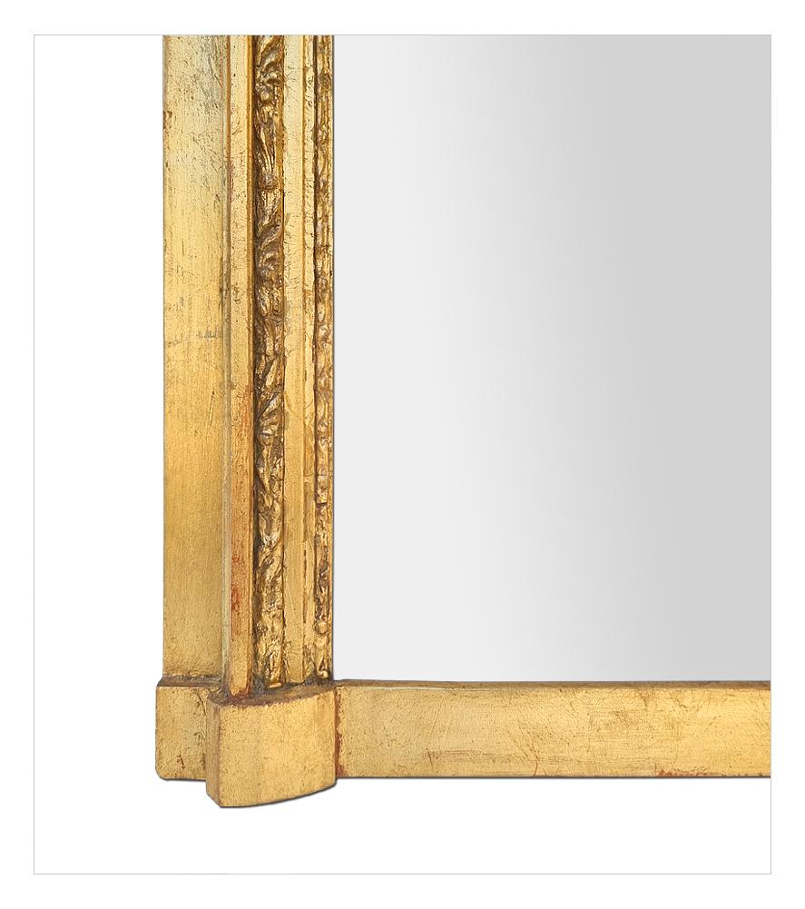 Art nouveau Grand miroir ancien à trumeau en bois doré, France, vers 1935 en vente