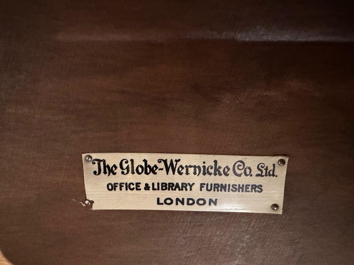 Chêne Grande bibliothèque ancienne Globe Wernicke en chêne en vente