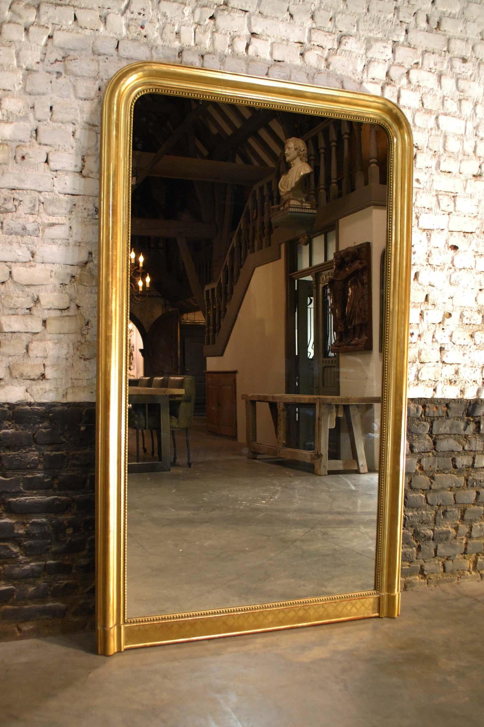 Large Antique Gold Gilt French Louis Philippe Mirror In Good Condition In Casteren, NL