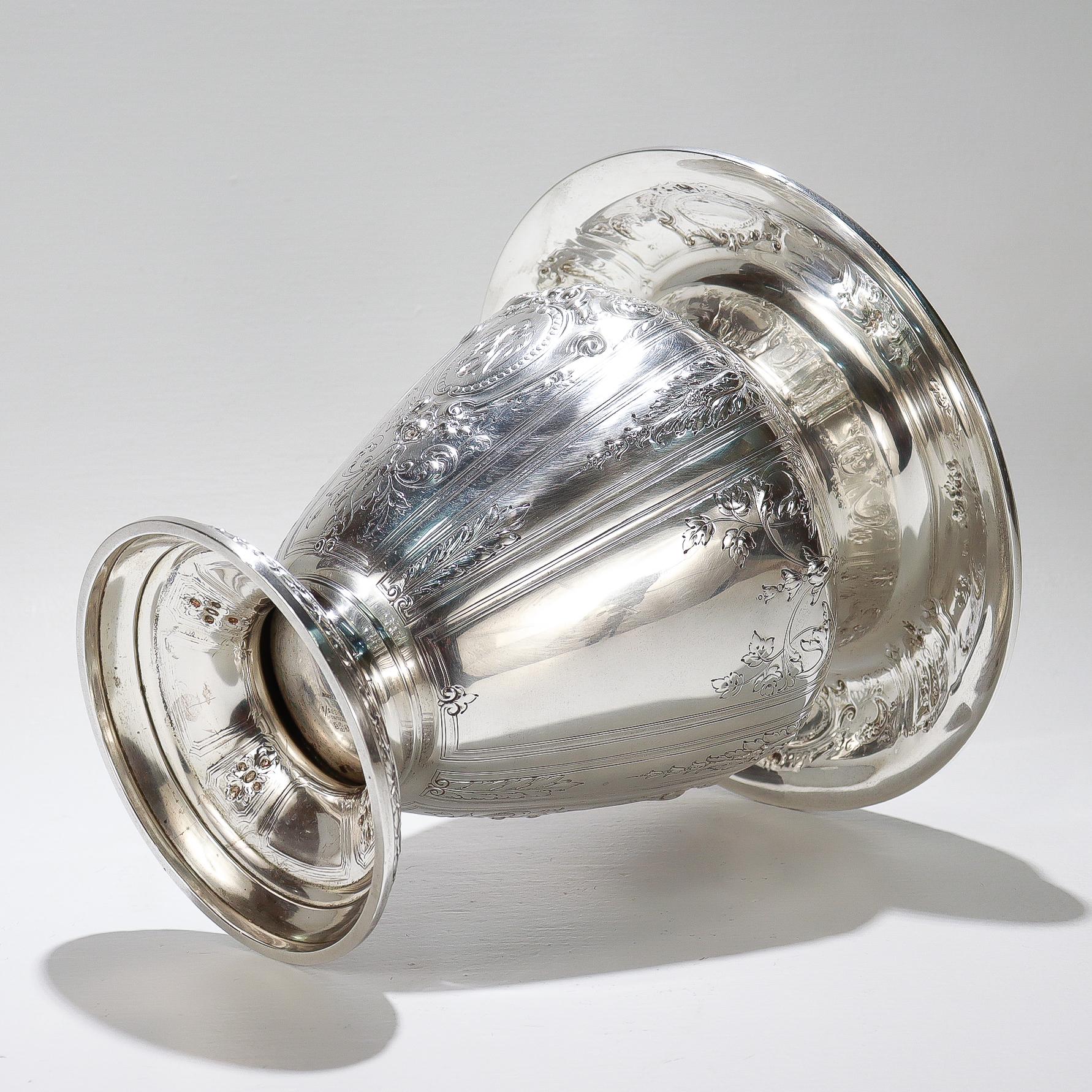 Große antike Gorham Sterlingsilber-Blumenvase mit Maintenon-Muster im Angebot 3