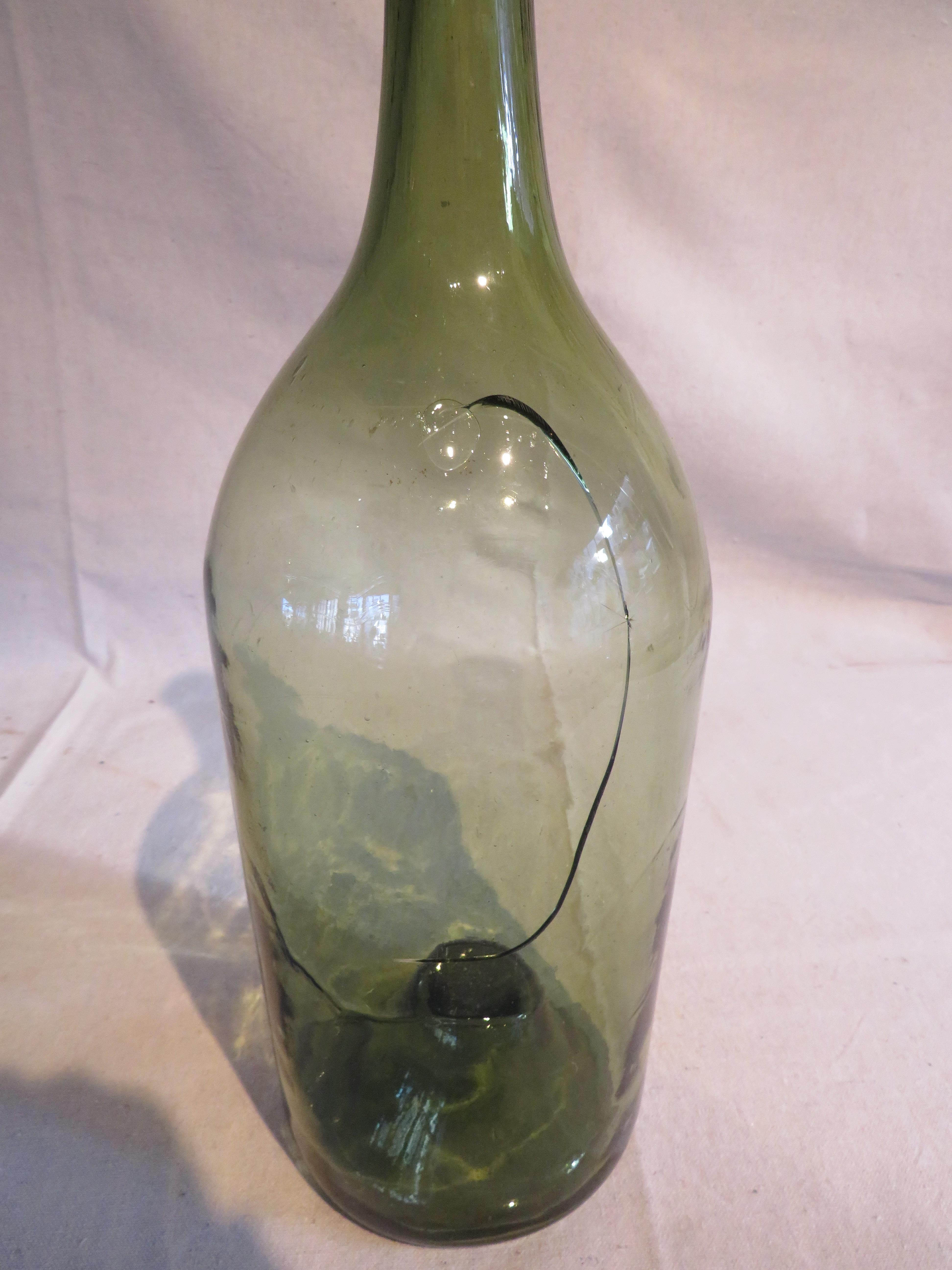 Large Antique Green Glass Bottle In Fair Condition In Nantucket, MA