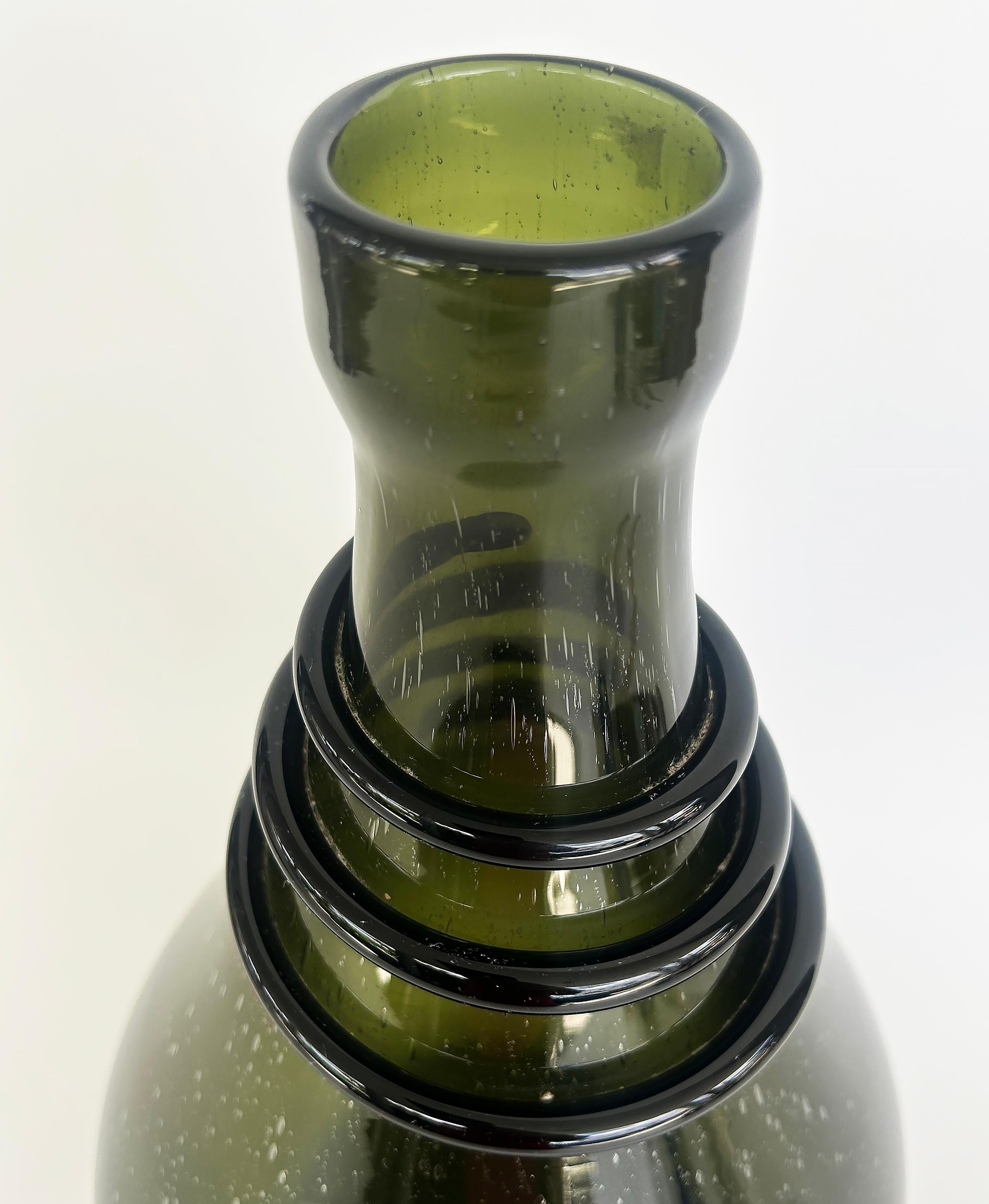 Persiano Large Antique Hand-blown Glass Bocksbeutel Wine Bottle, Coil Grip from Persia in vendita