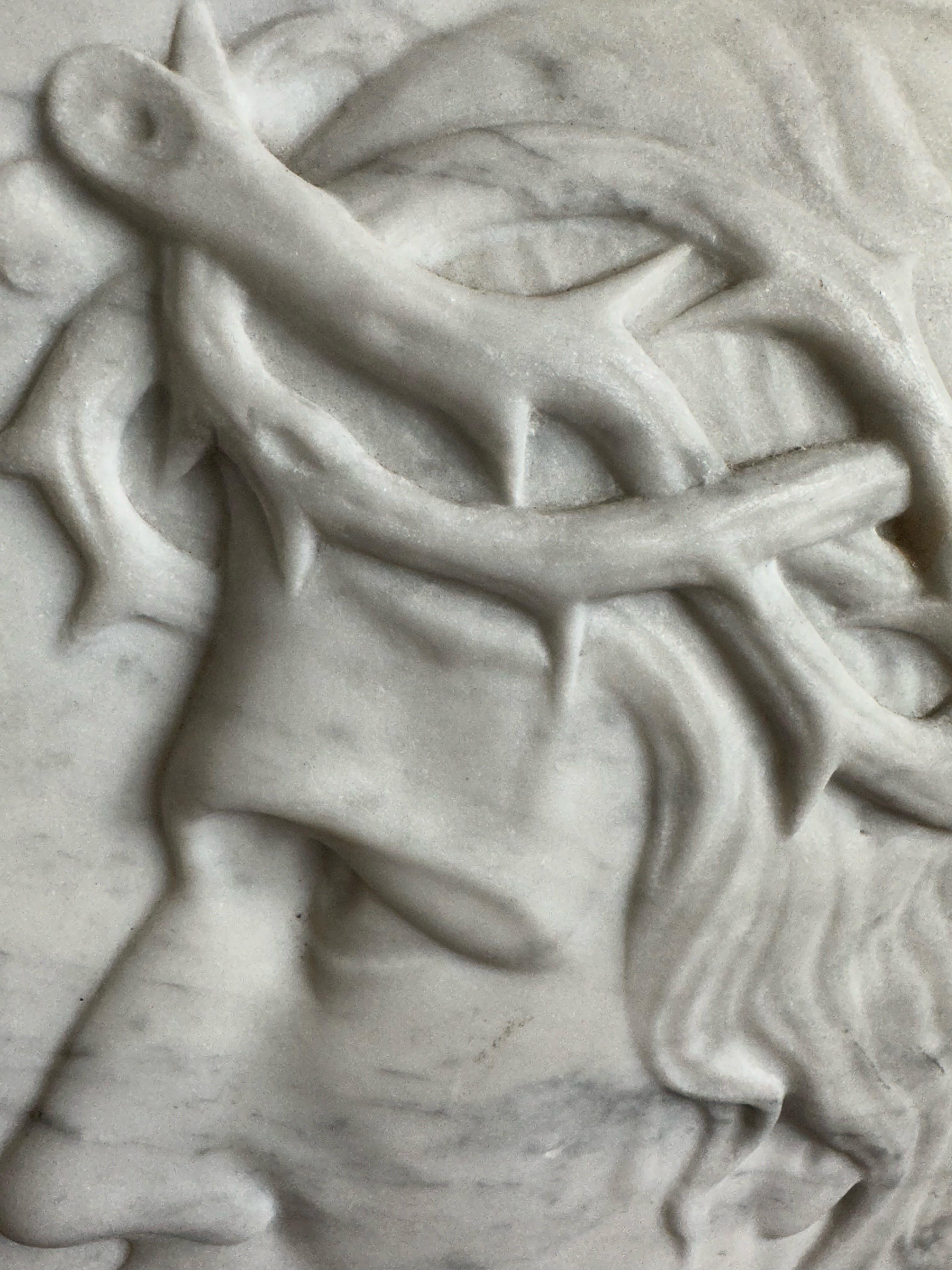 Grande plaque de marbre antique et sculptée à la main, sculpture de Jésus. Couronne d'épines en vente 6