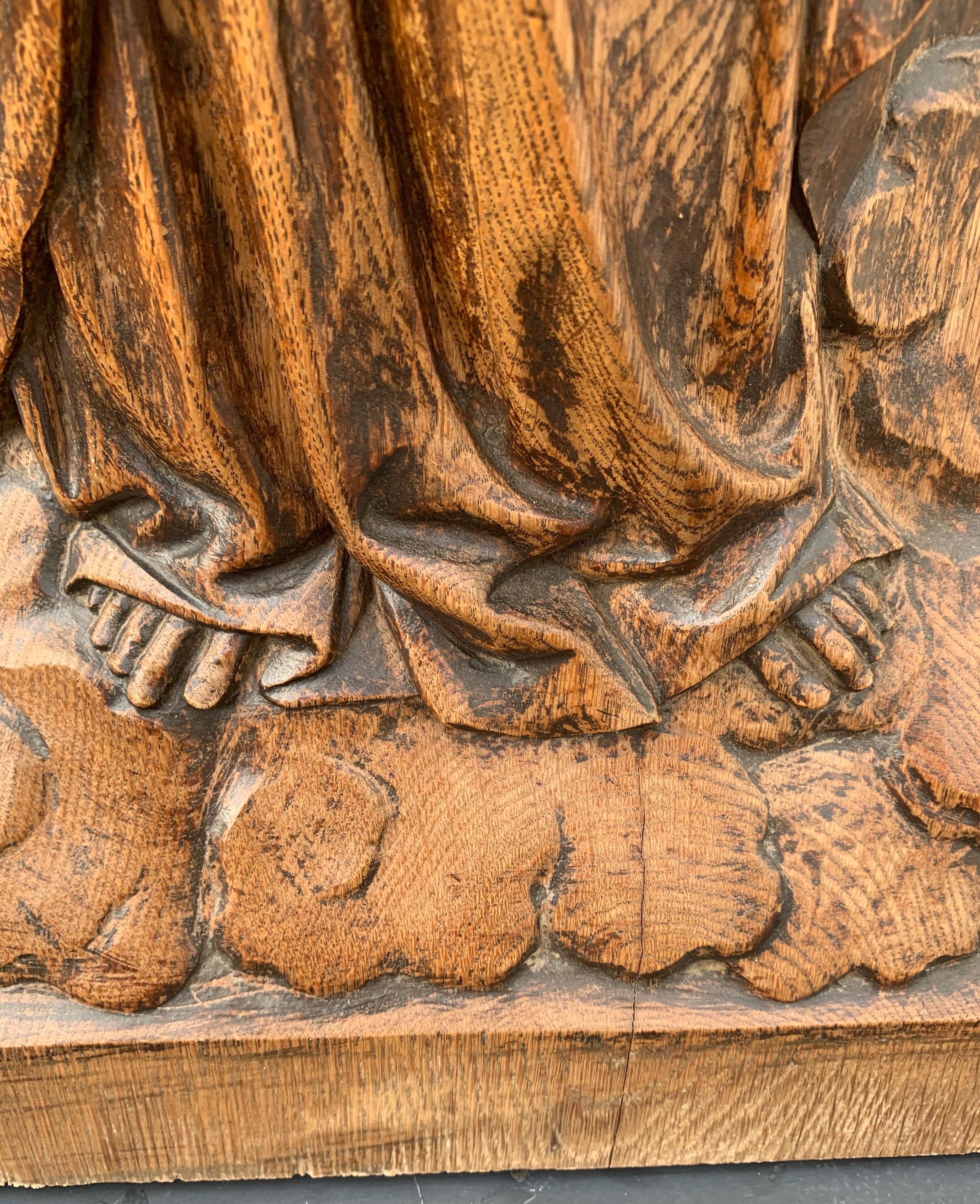 Große handgeschnitzte antike Skulptur der Apparition von Jesus an die St. Margaret Mary (Eichenholz) im Angebot