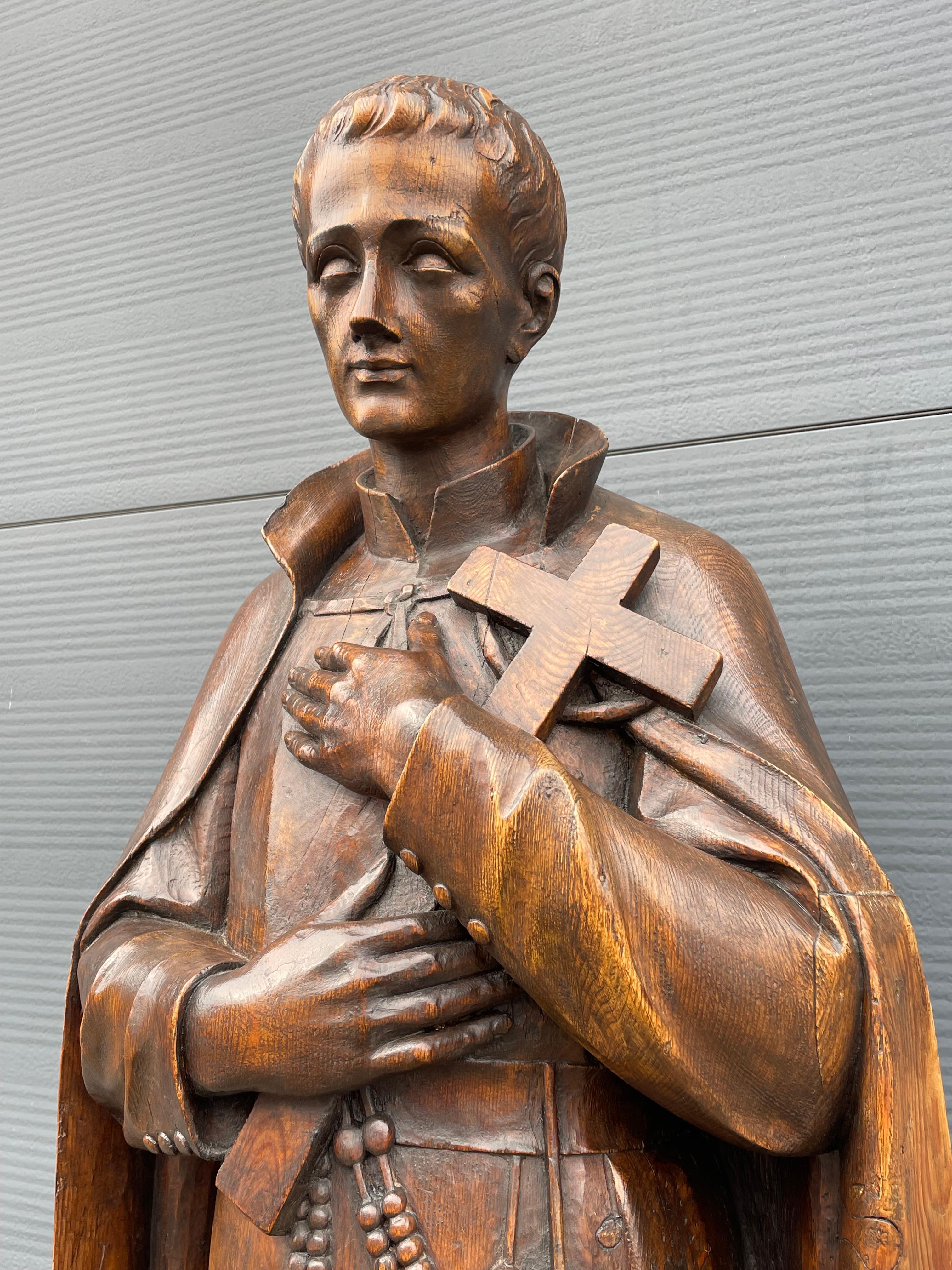 Große antike geschnitzte Holzskulptur einer Kirche aus Holz, Lay Brother & Saint Gerard Majella, Groß im Angebot 11