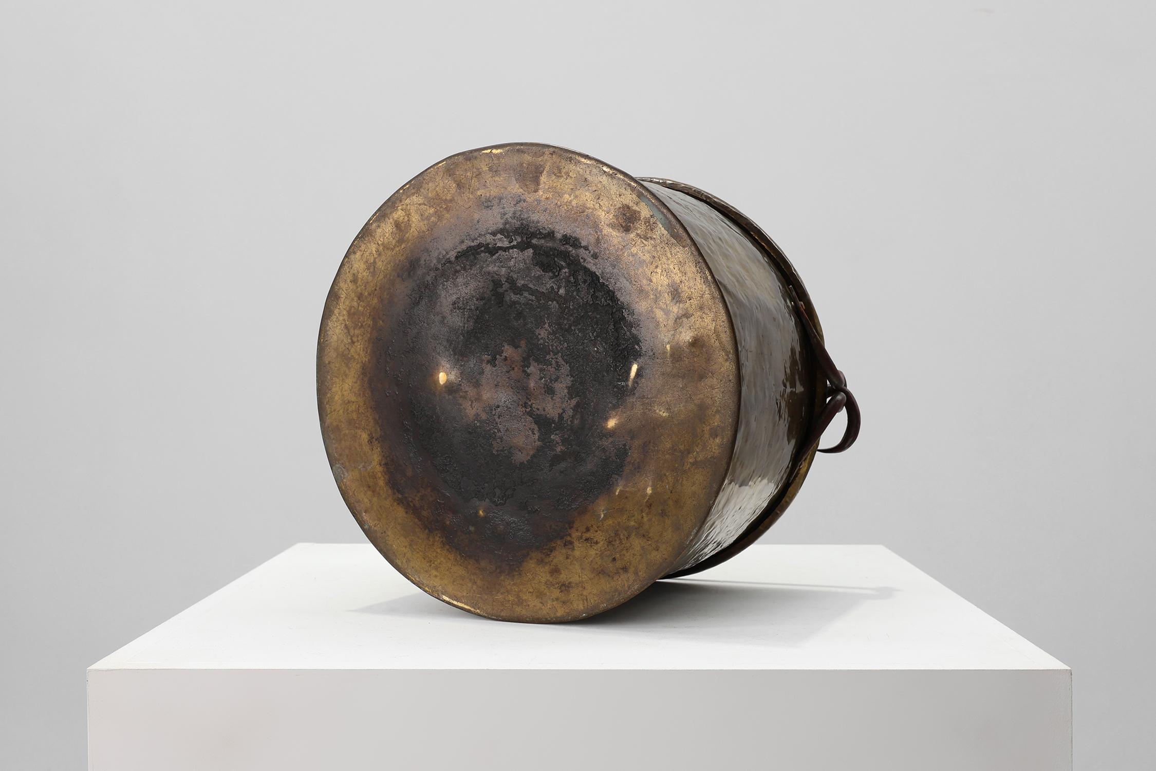 Grande bollitore antico in rame martellato a mano, Francia, XIX secolo in vendita 3