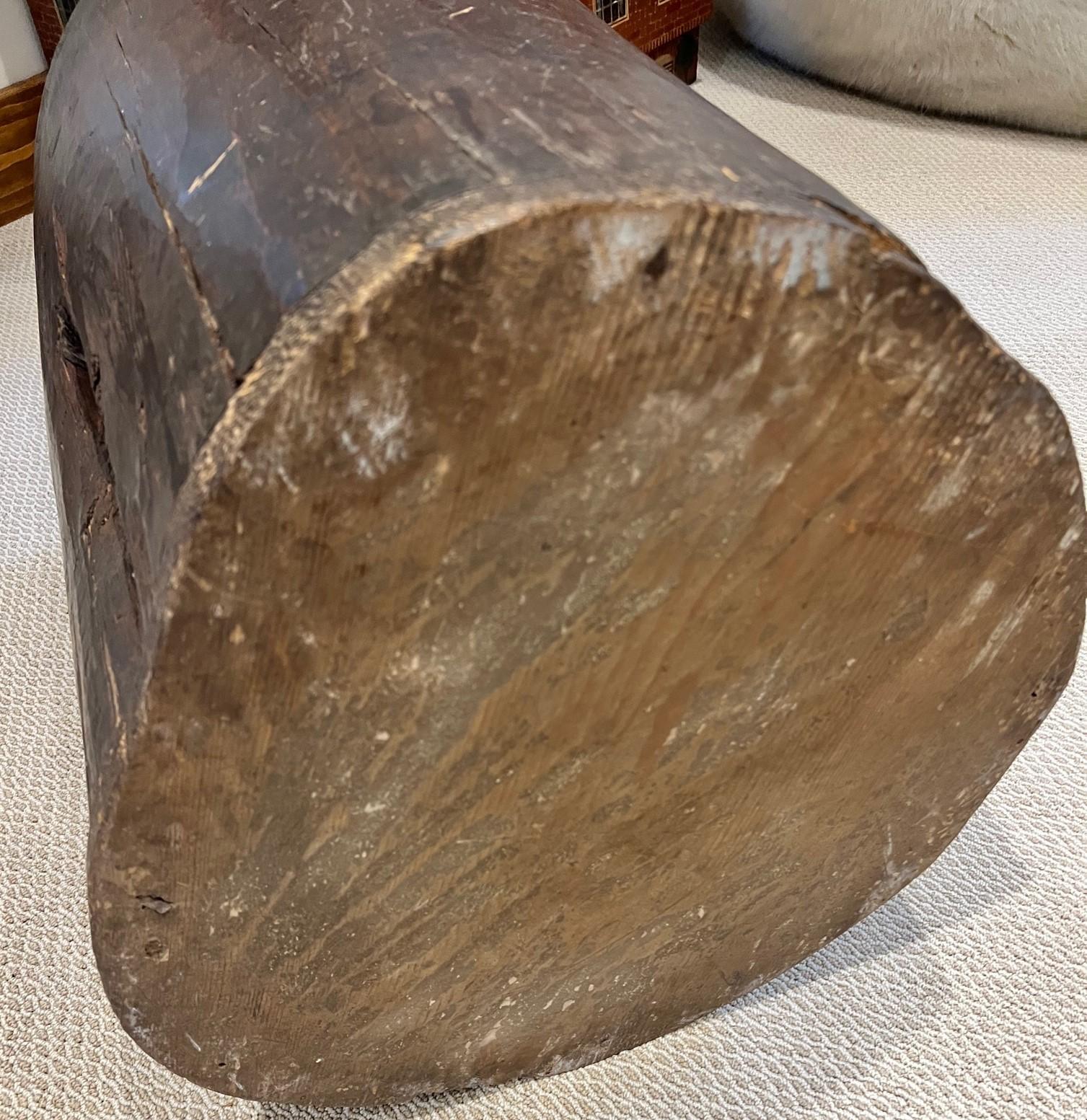 Large Antique Hand Hewn Tree Trunk Barrel with Lid In Good Condition For Sale In Morristown, NJ